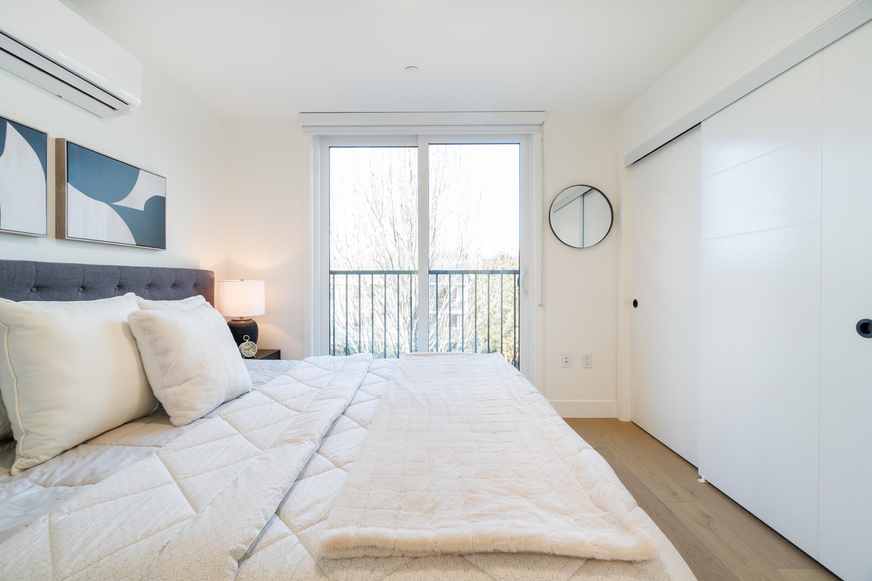 122-1552 3Rd Avenue E, Vancouver, BC