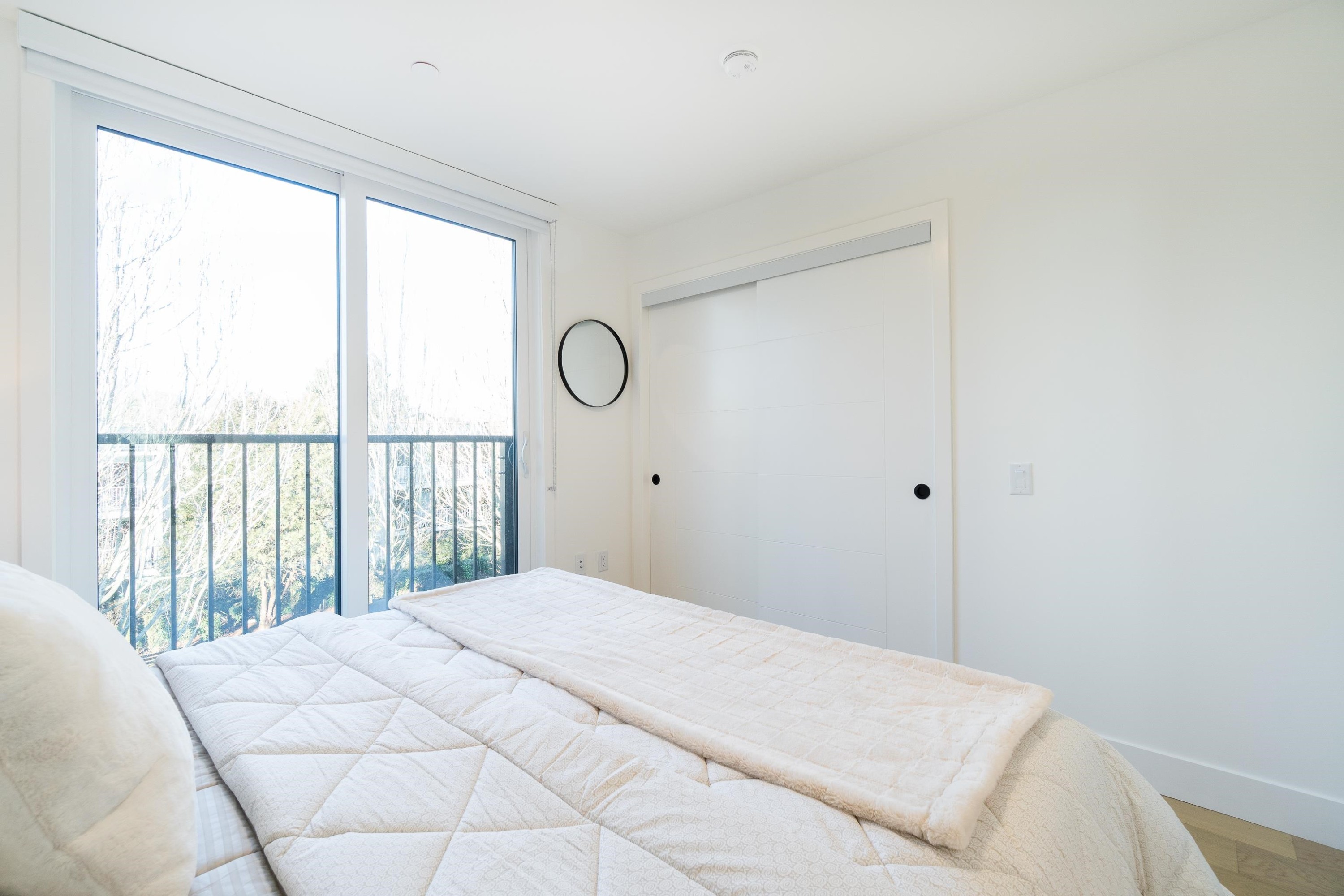 122-1552 3Rd Avenue E, Vancouver, BC