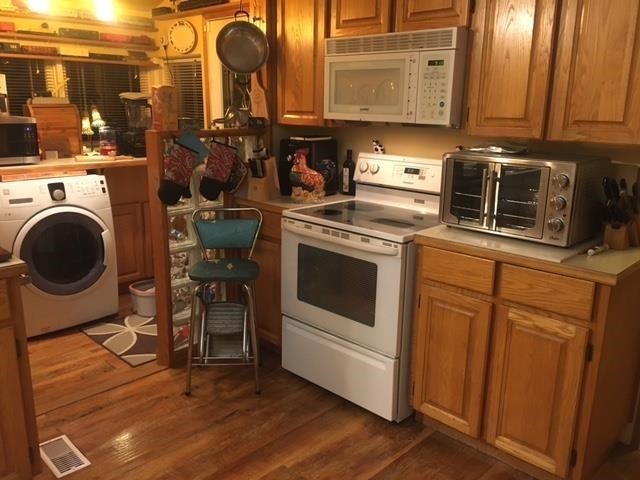 516 Webster Avenue, Coquitlam, BC