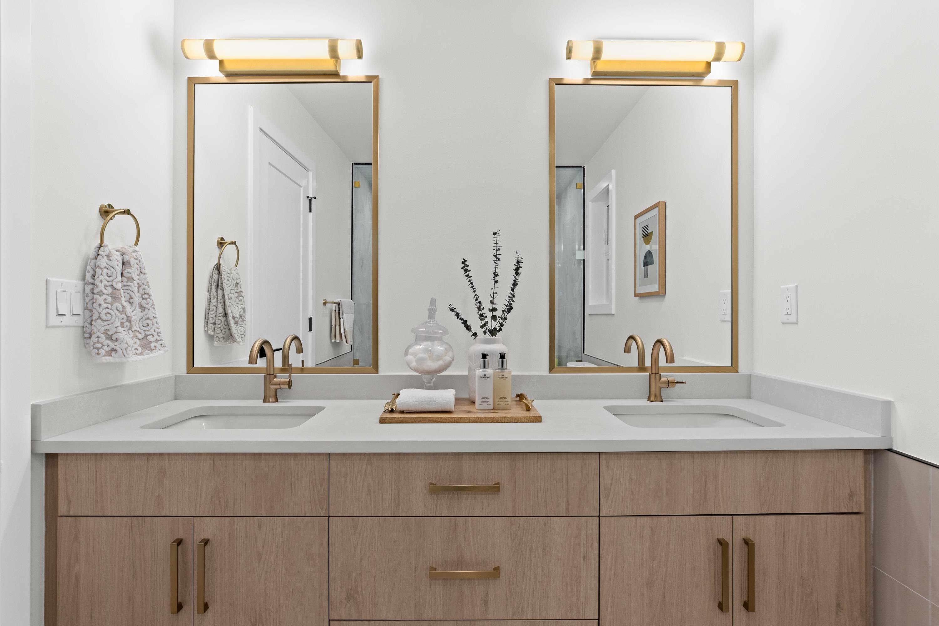 4527 46A Street, Ladner, BC