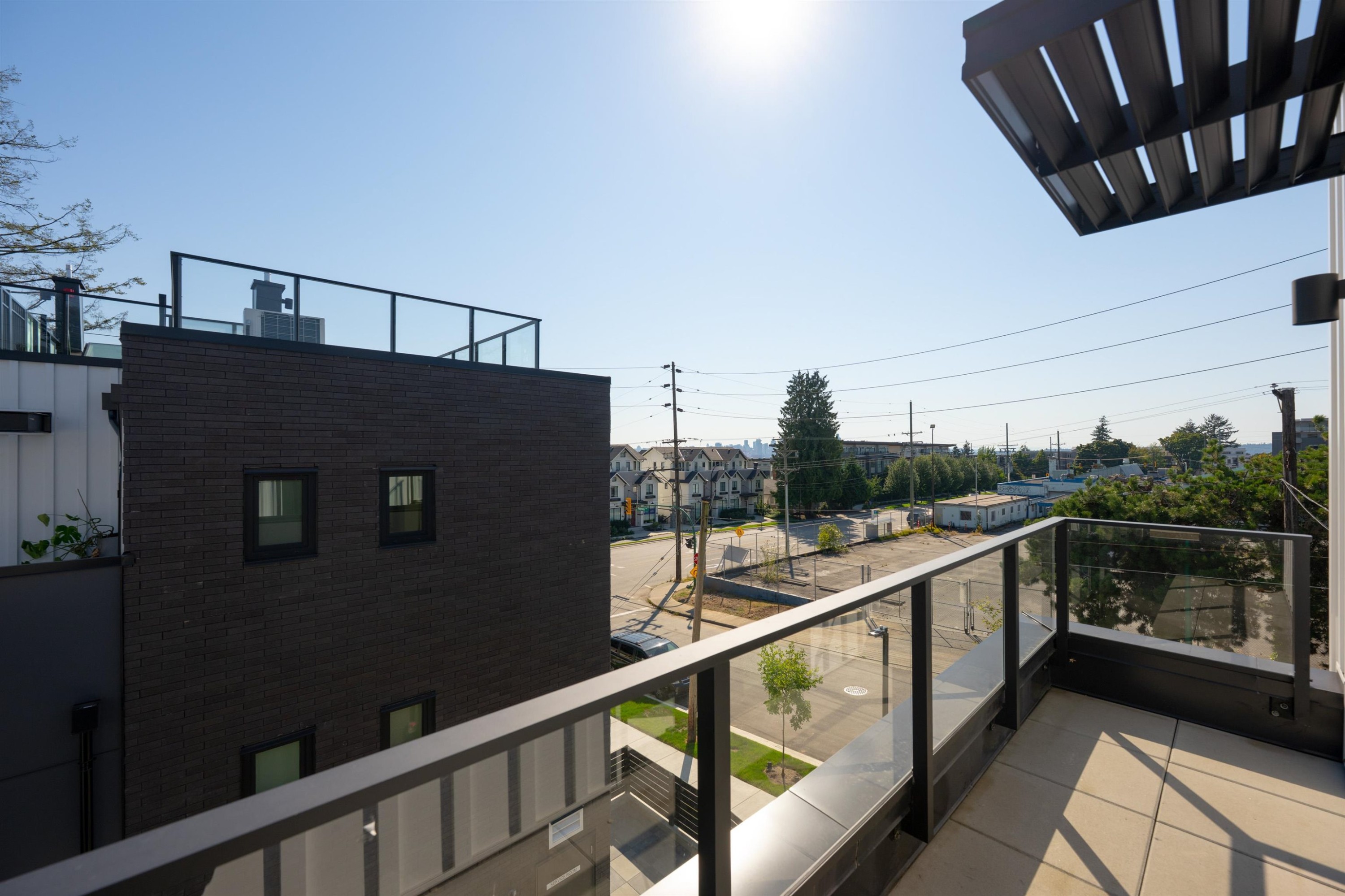 Th6-324 Ridgeway Avenue E, North Vancouver, BC