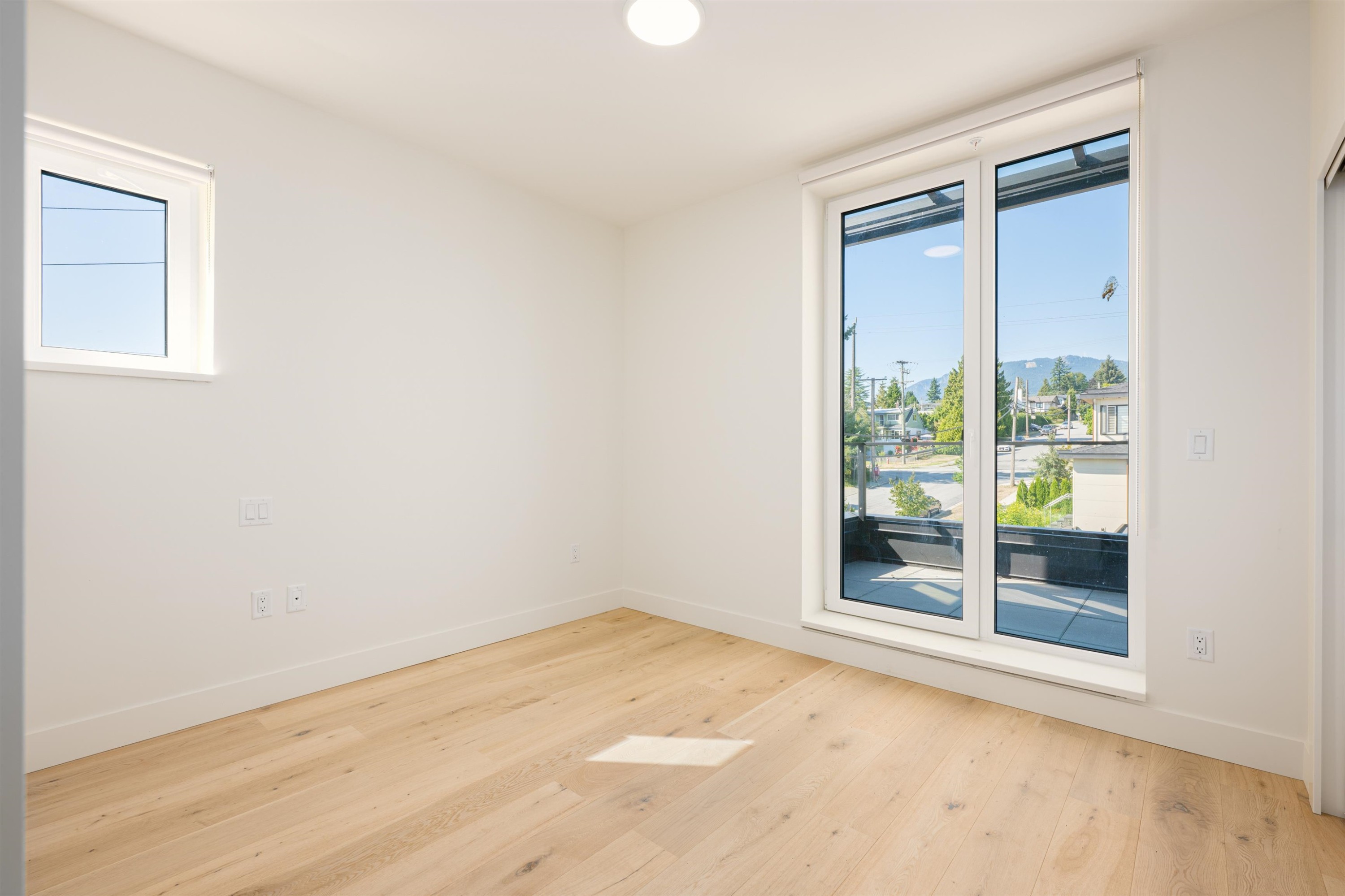 Th6-324 Ridgeway Avenue E, North Vancouver, BC