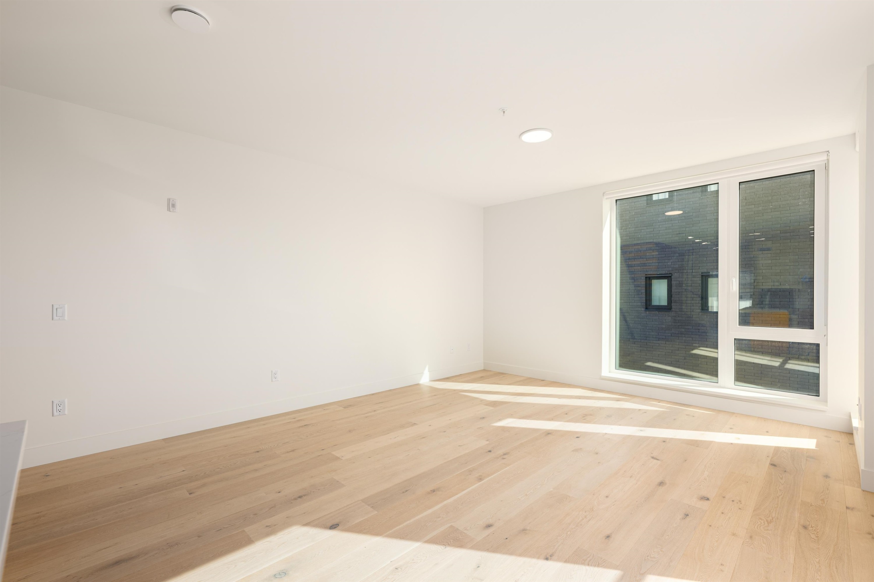 Th6-324 Ridgeway Avenue E, North Vancouver, BC