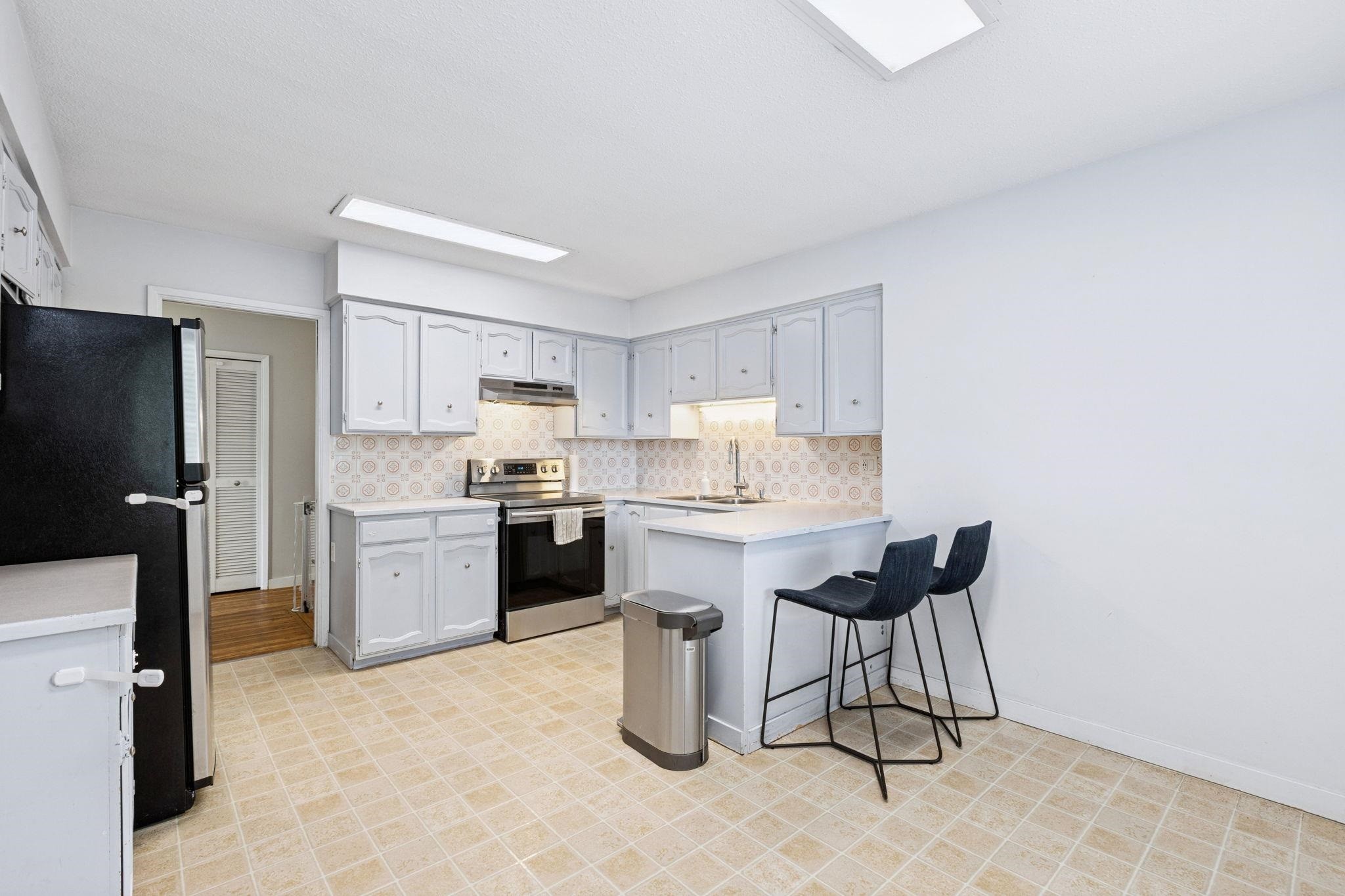 651 17Th Avenue E, Vancouver, BC