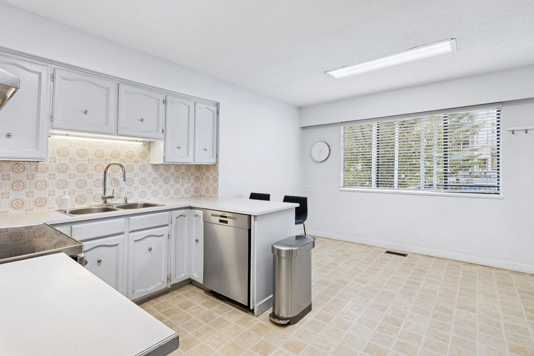 651 17Th Avenue E, Vancouver, BC