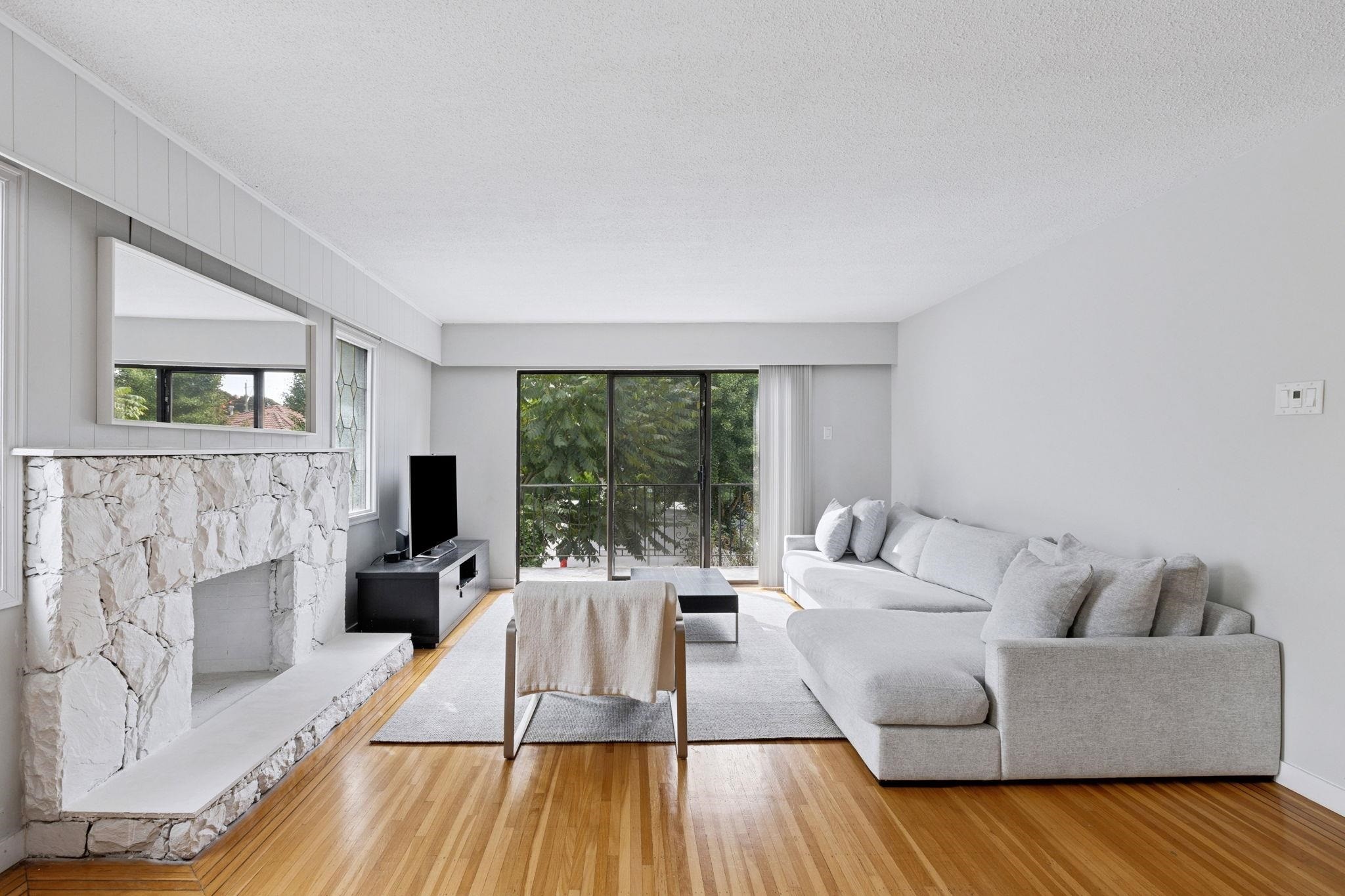 651 17Th Avenue E, Vancouver, BC