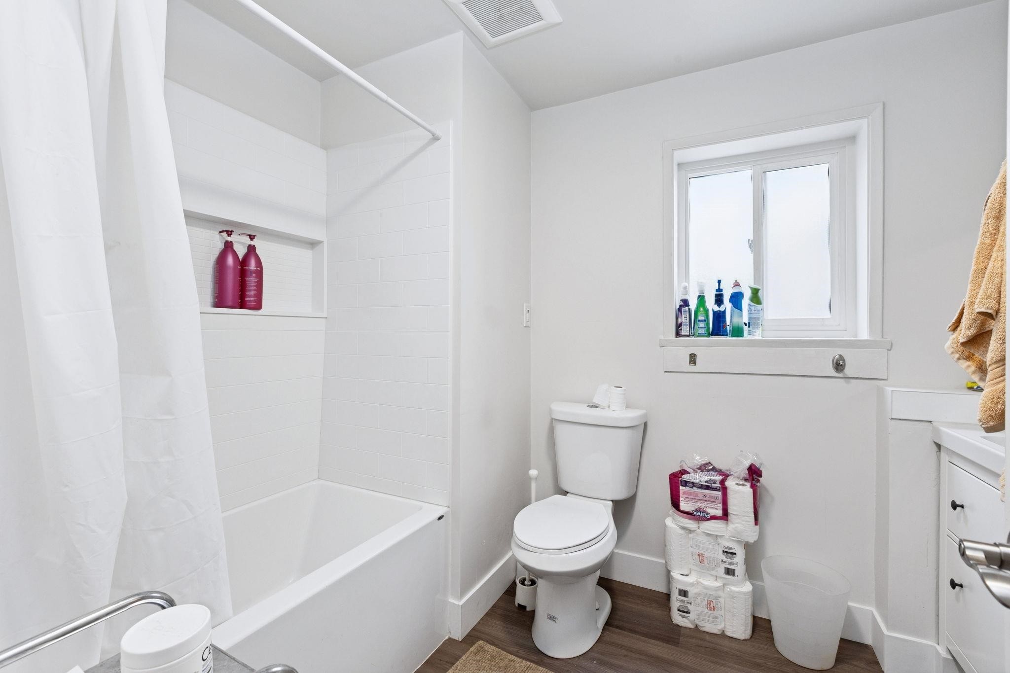 651 17Th Avenue E, Vancouver, BC