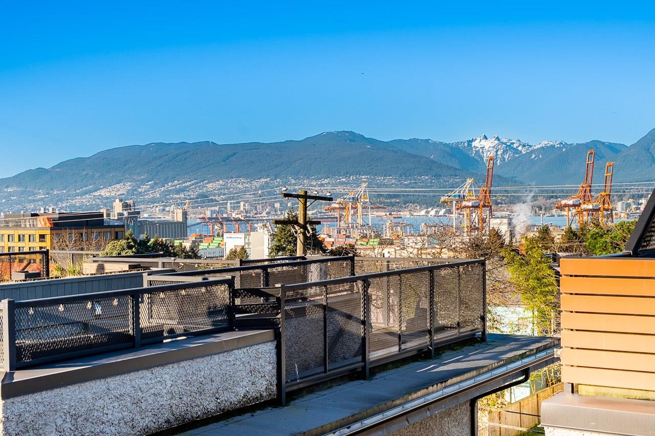 1865 Adanac Street, Vancouver, BC