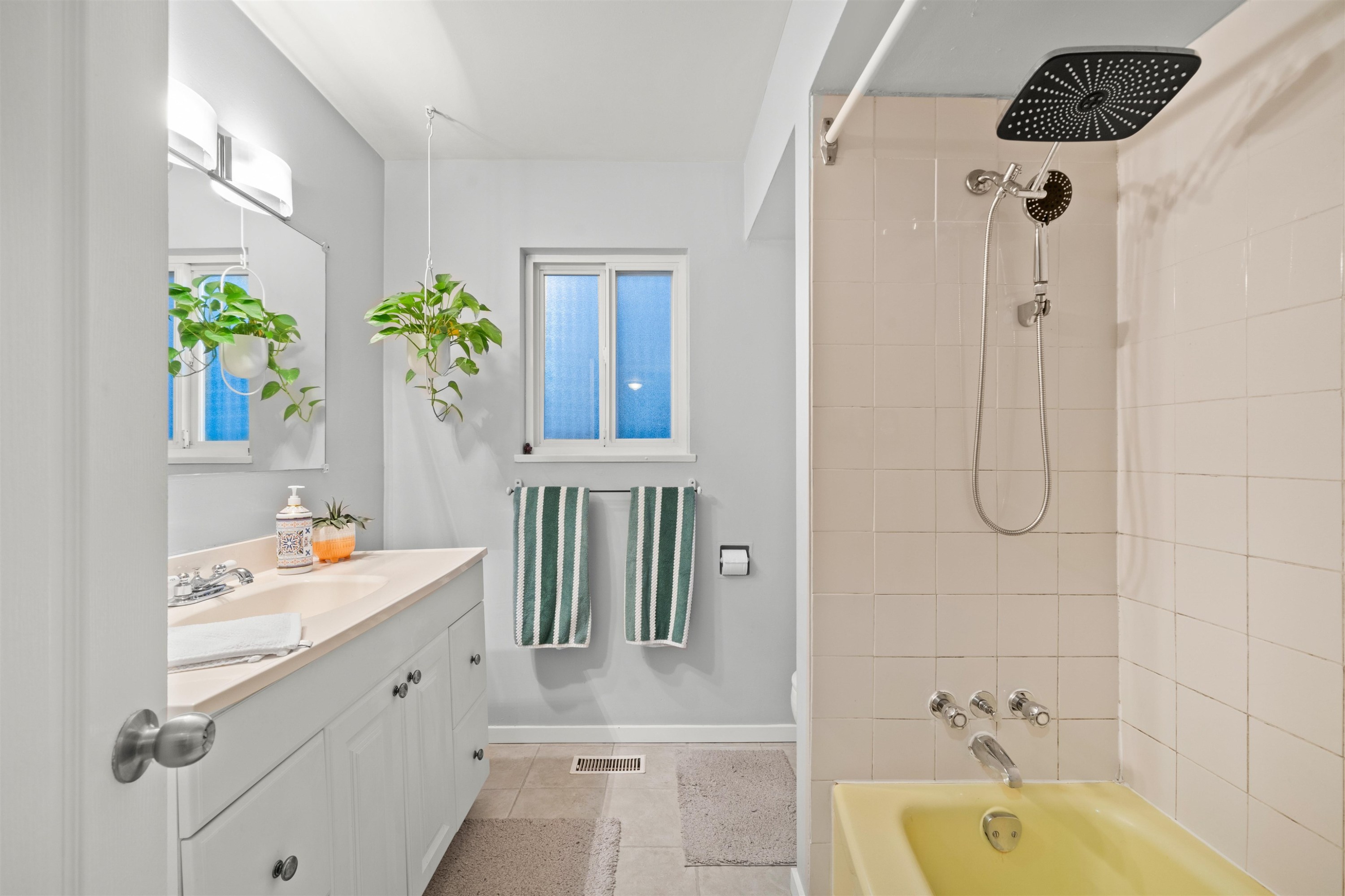 3949 Sefton Street, Port Coquitlam, BC