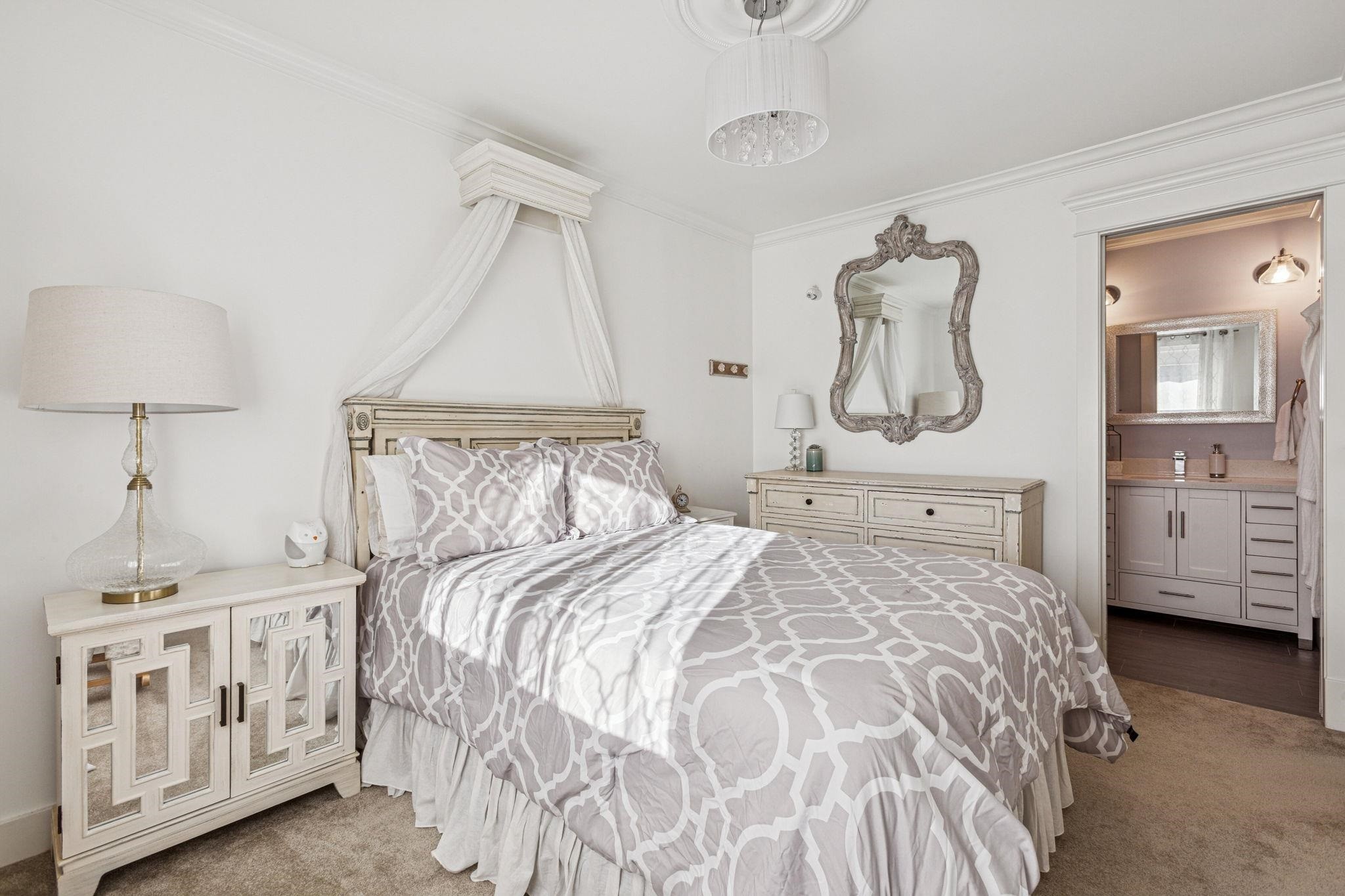 4687 Hoskins Road, North Vancouver, BC