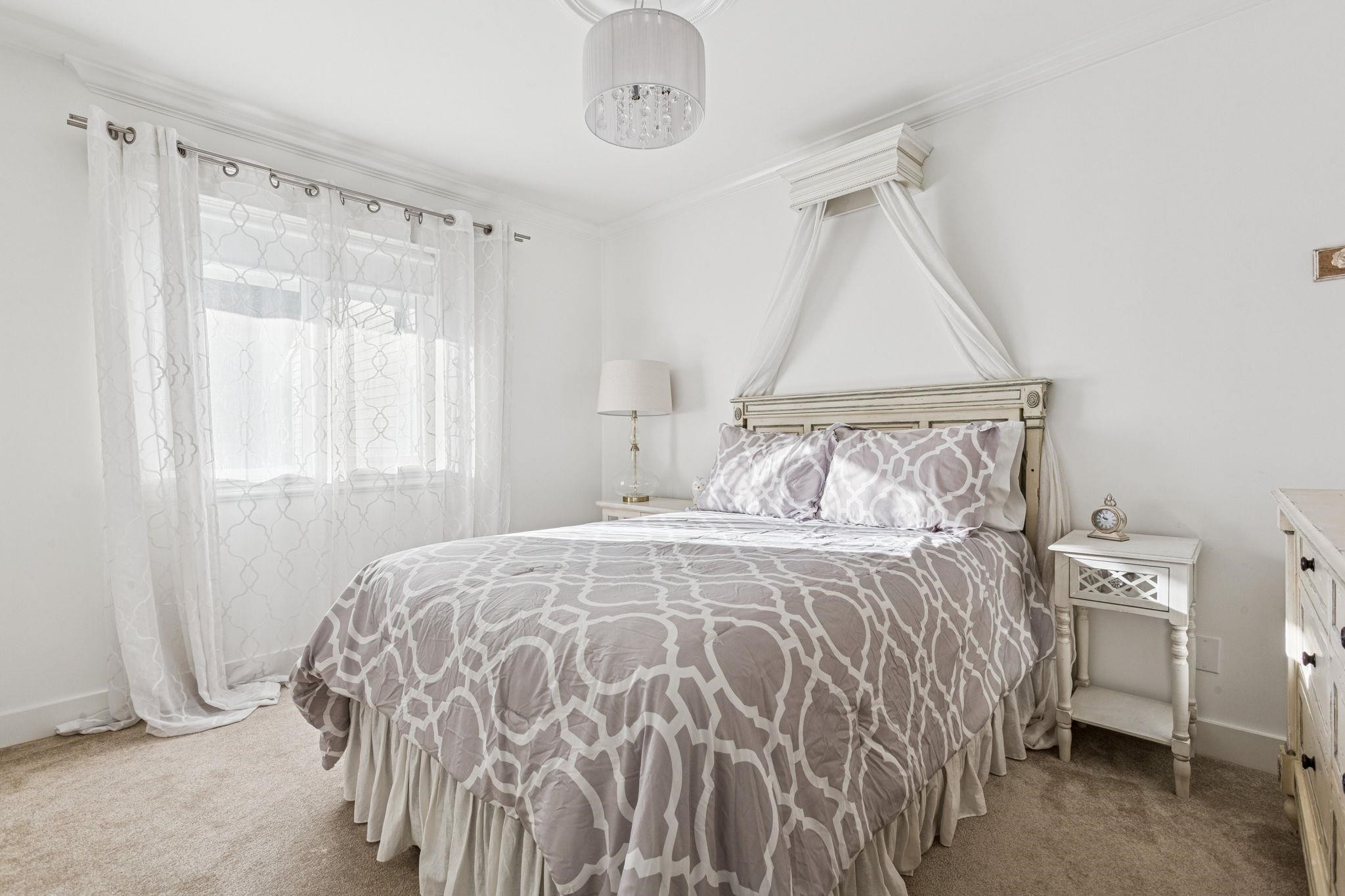 4687 Hoskins Road, North Vancouver, BC