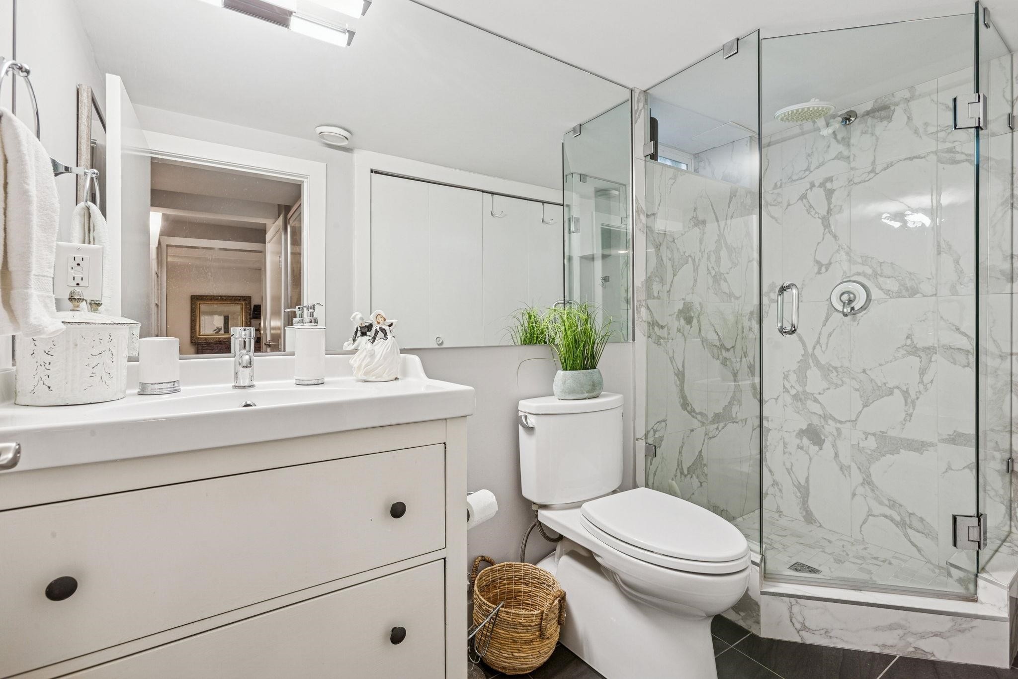 4687 Hoskins Road, North Vancouver, BC