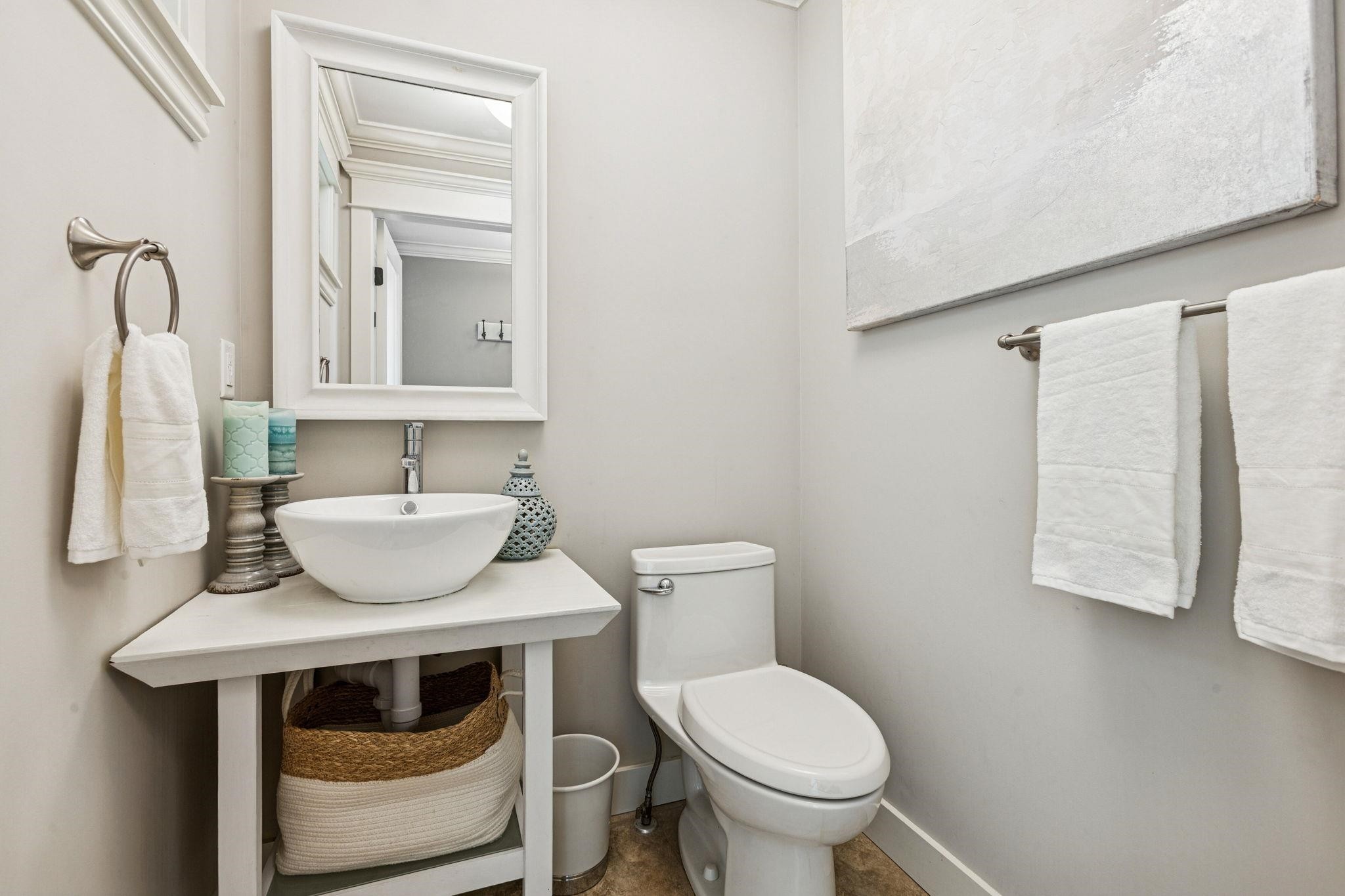 4687 Hoskins Road, North Vancouver, BC