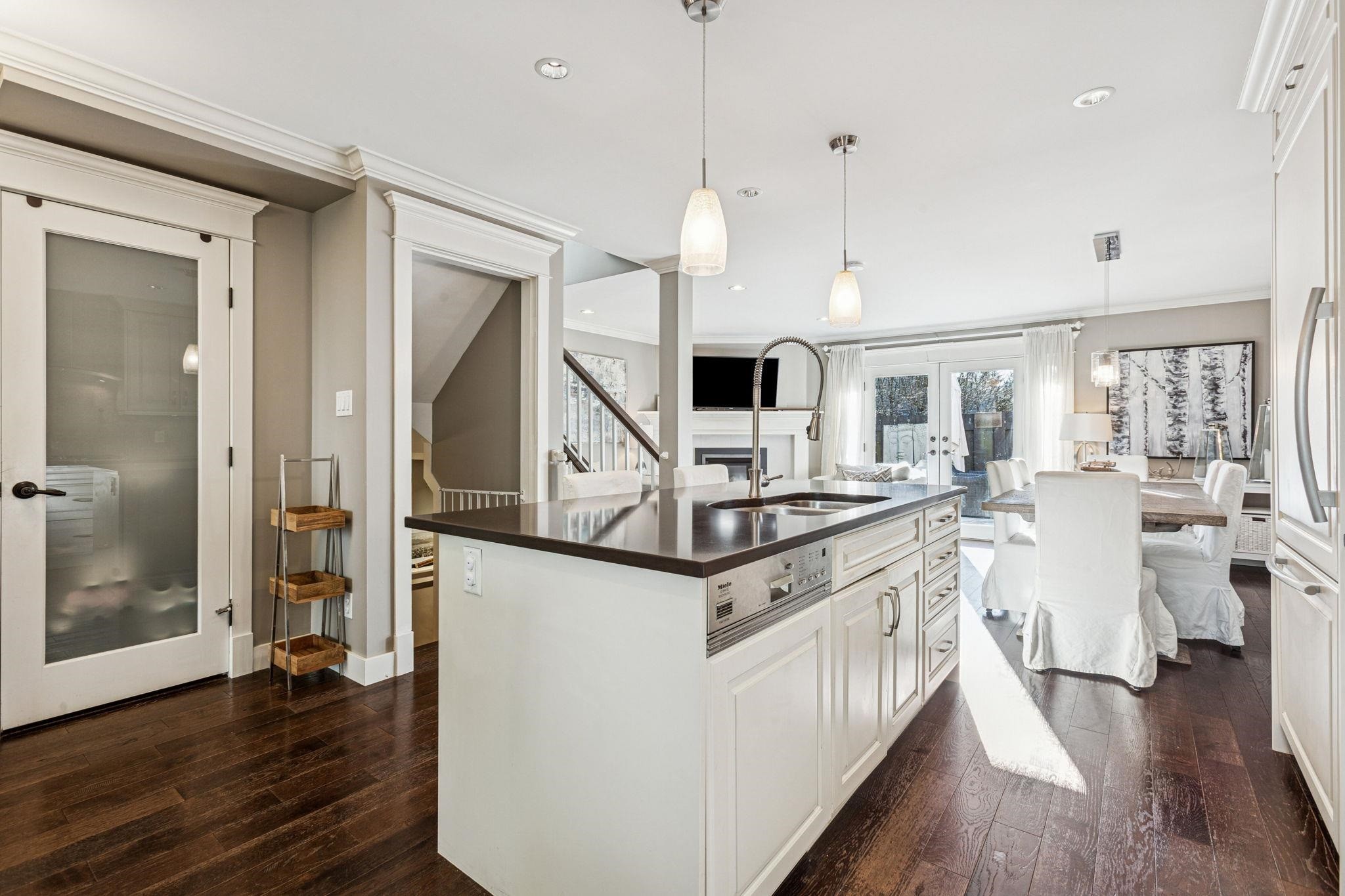 4687 Hoskins Road, North Vancouver, BC