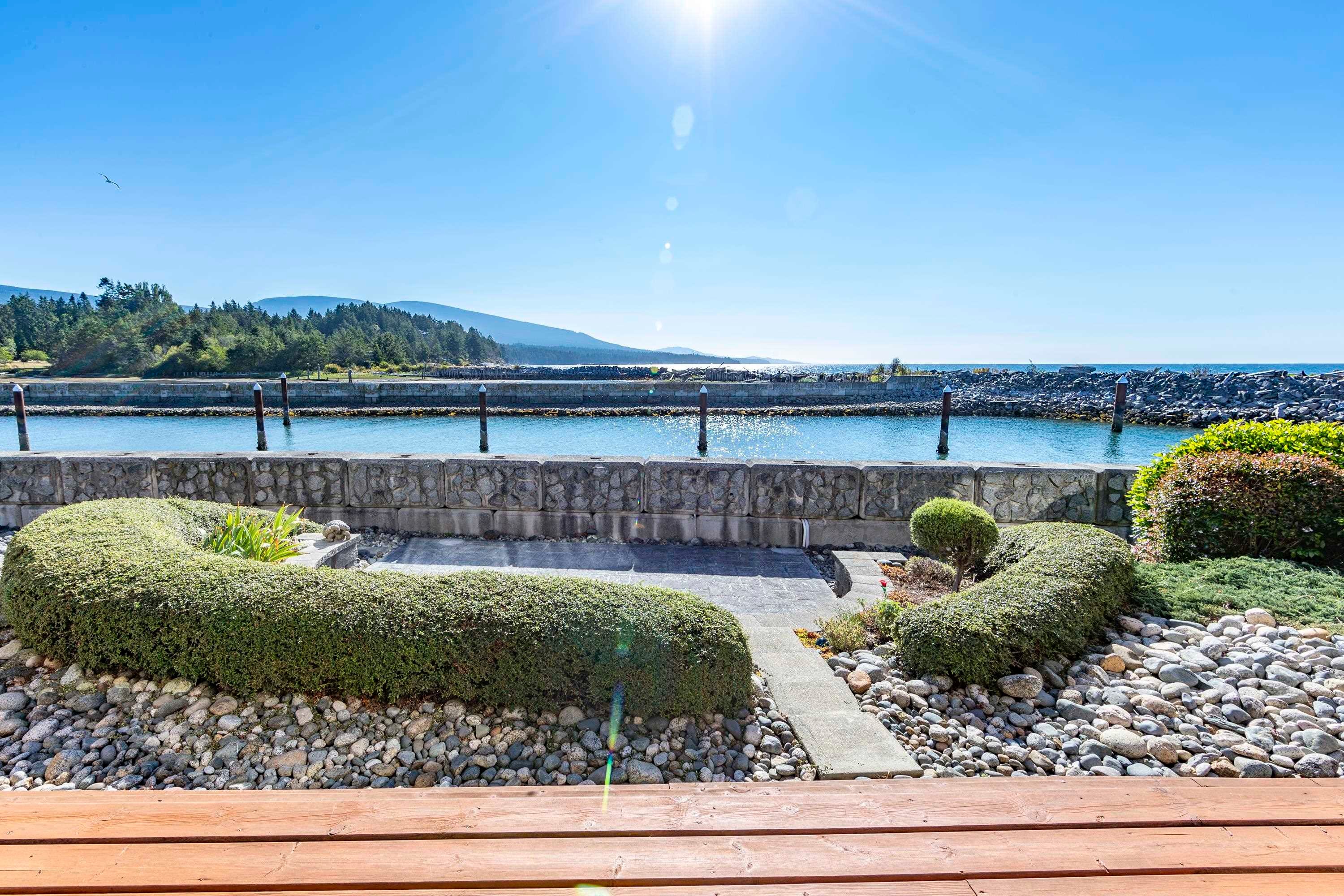 226-1585 Field Road, Sechelt, BC