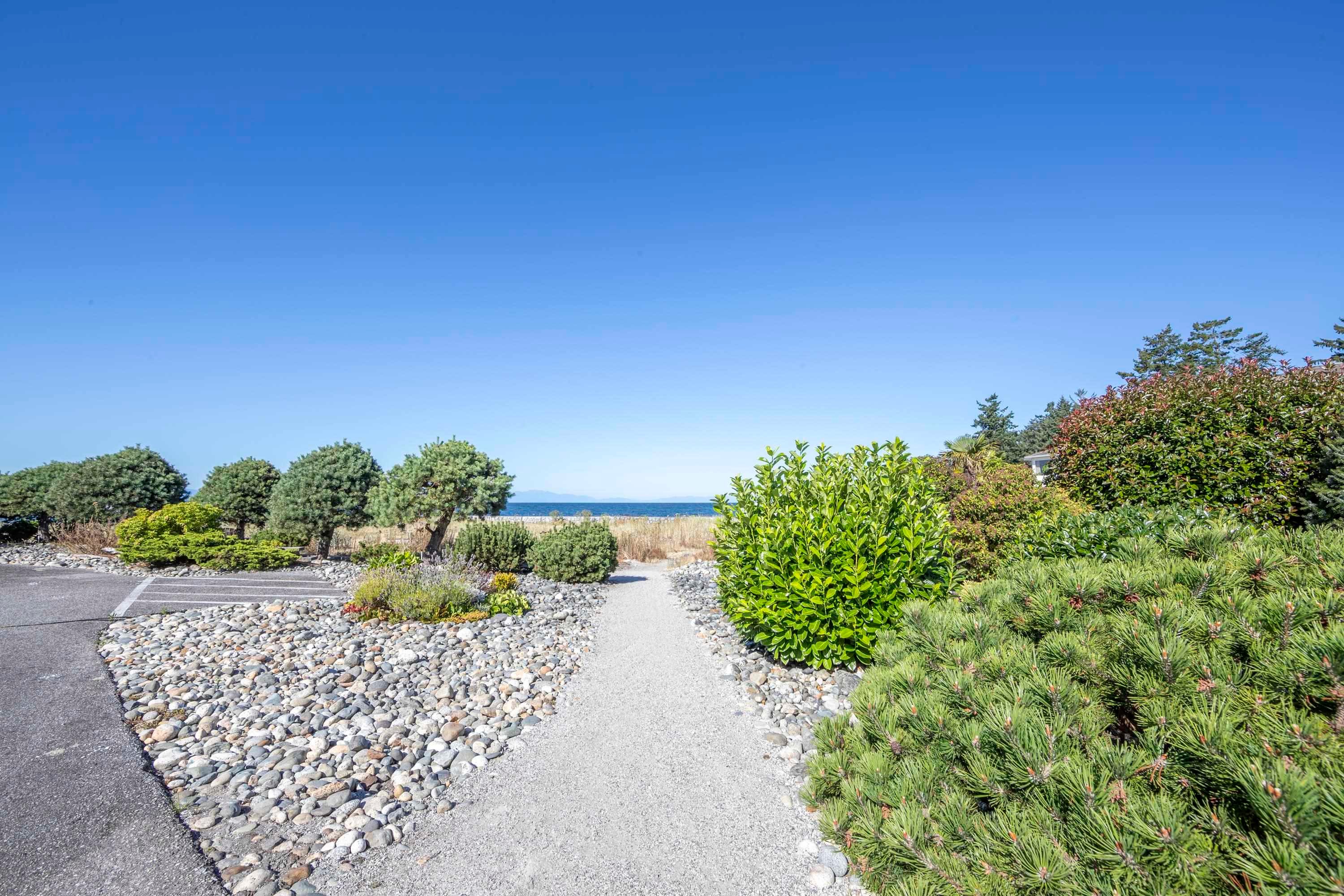 226-1585 Field Road, Sechelt, BC