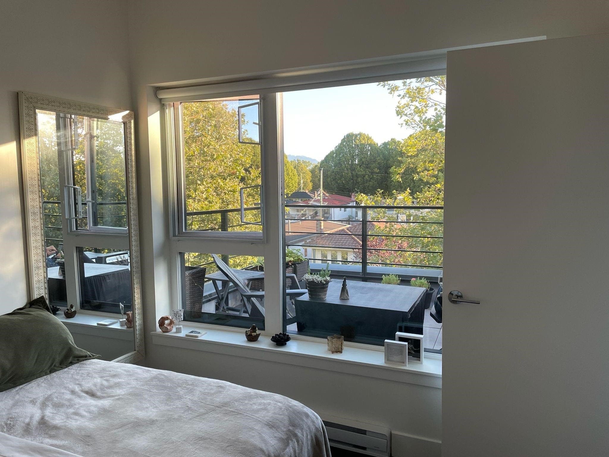 405-2666 Duke Street, Vancouver, BC