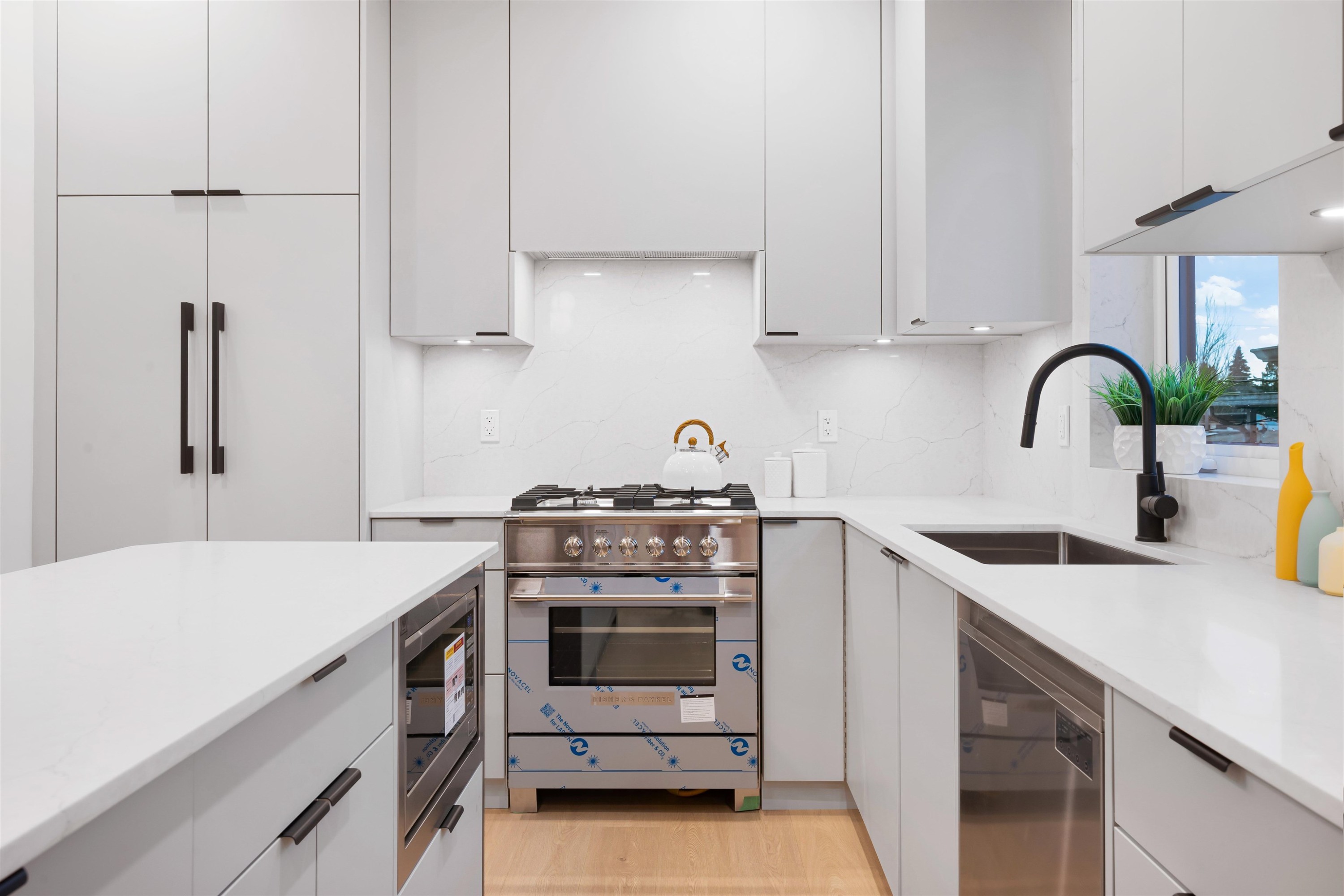 4-5554 Culloden Street, Vancouver, BC