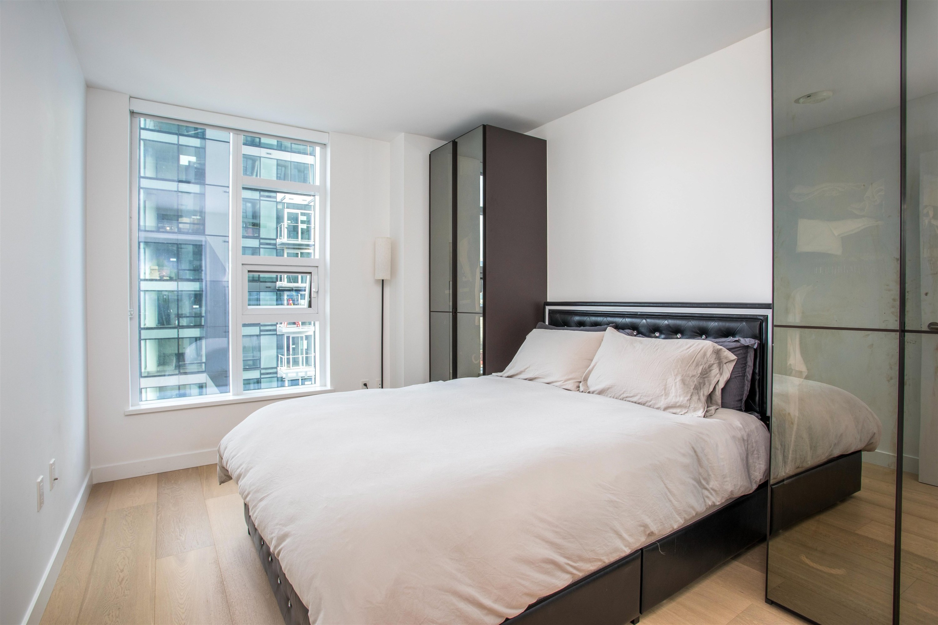 2805-1289 Hornby Street, Vancouver, BC