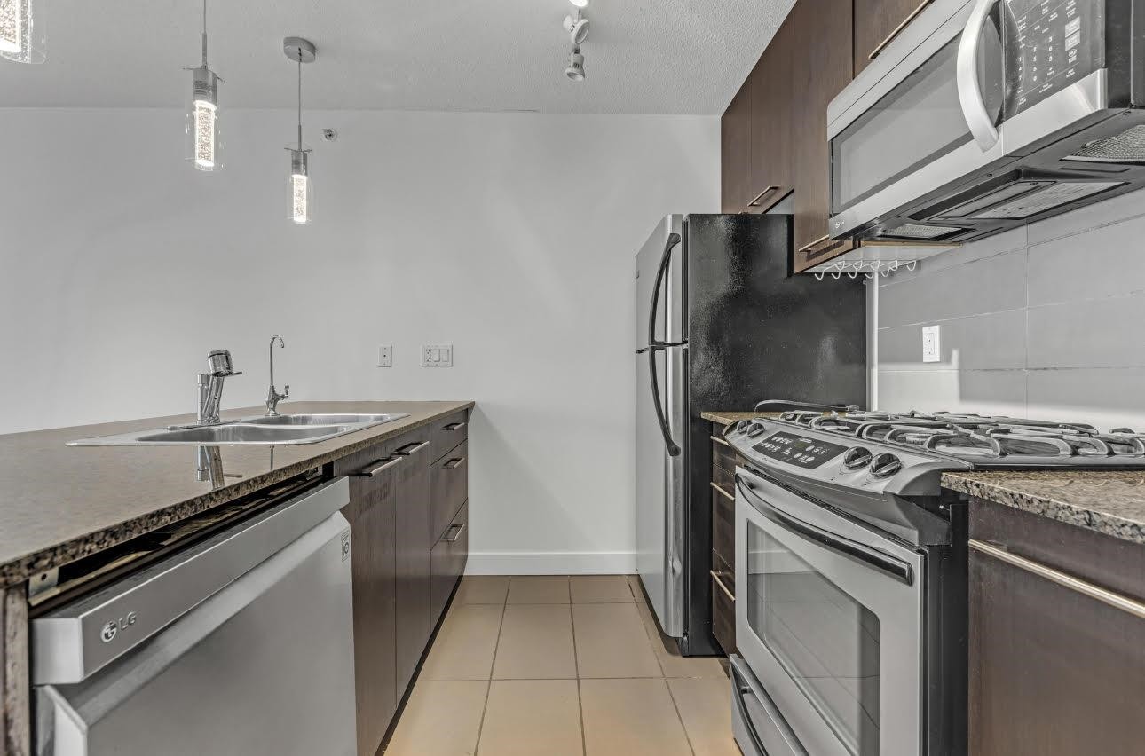 1103-2979 Glen Drive, Coquitlam, BC