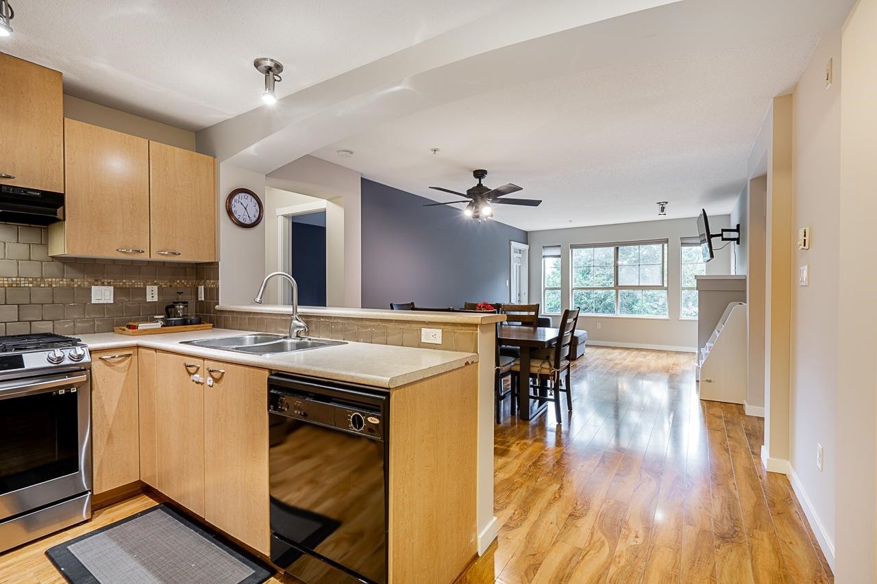 211-2958 Silver Springs Boulevard, Coquitlam, BC