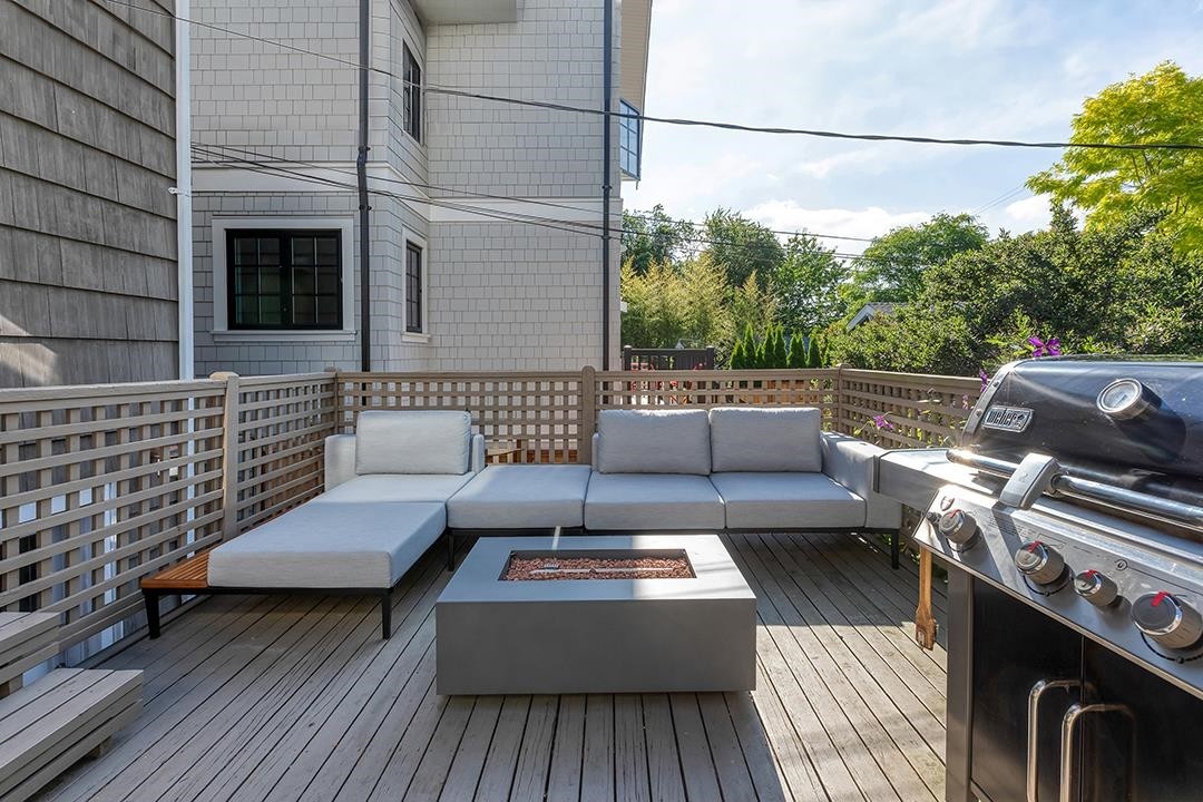 3340 15Th Avenue W, Vancouver, BC