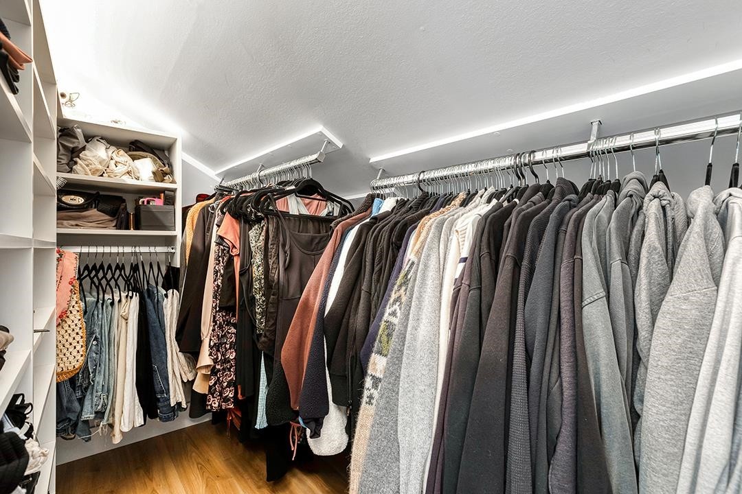 3340 15Th Avenue W, Vancouver, BC