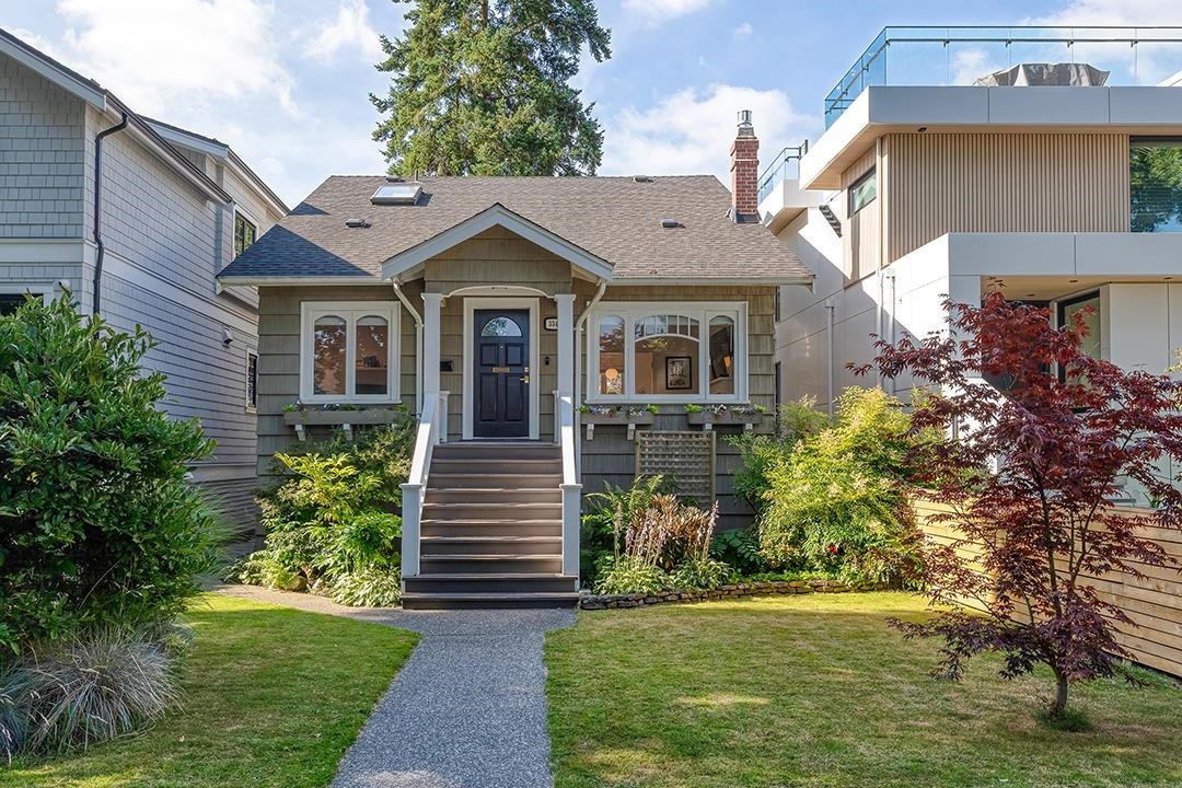 3340 15Th Avenue W, Vancouver, BC