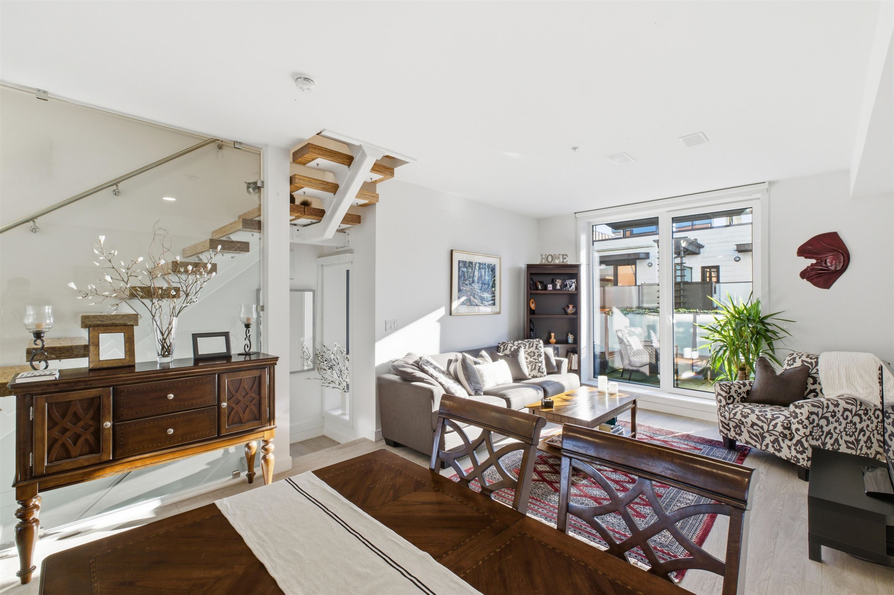 33-720 3Rd Street E, North Vancouver, BC