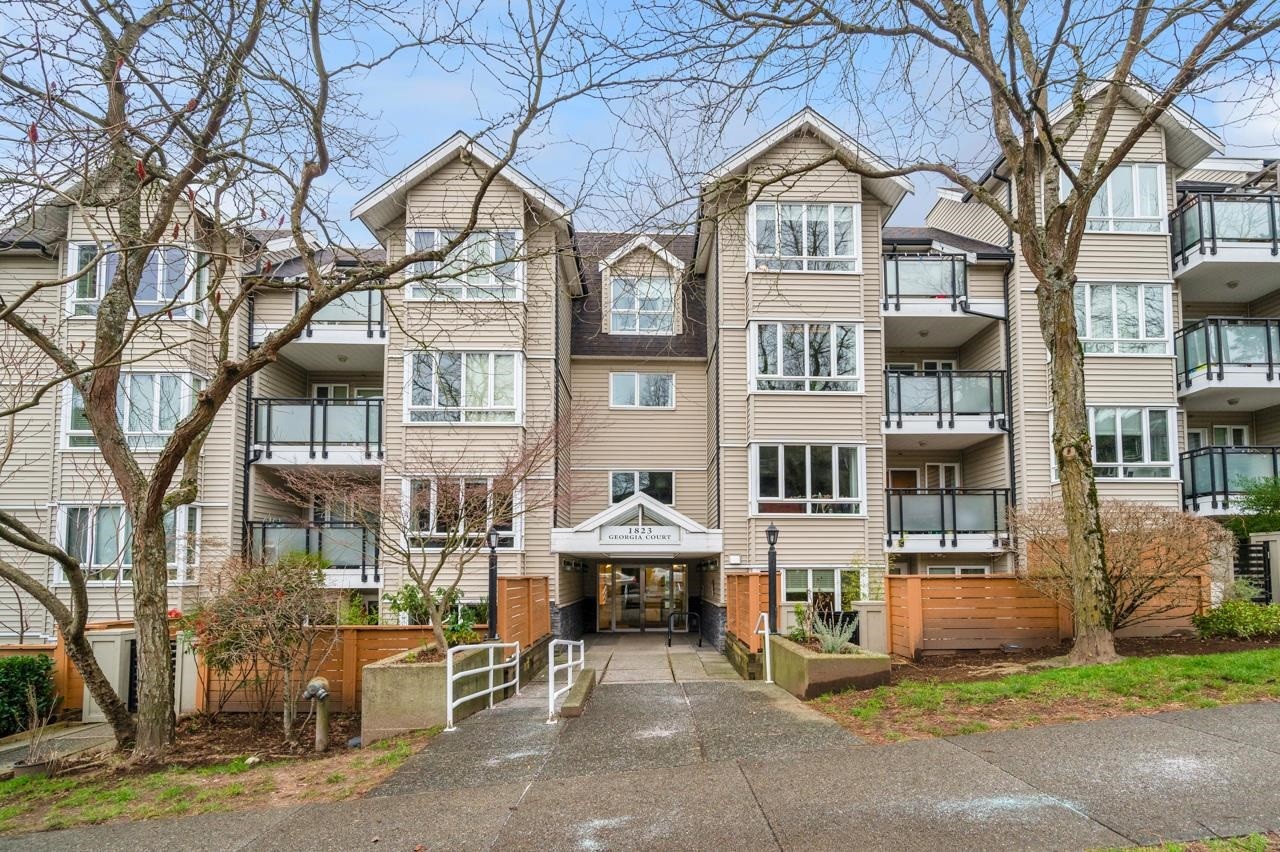 205-1823 Georgia Street E, Vancouver, BC