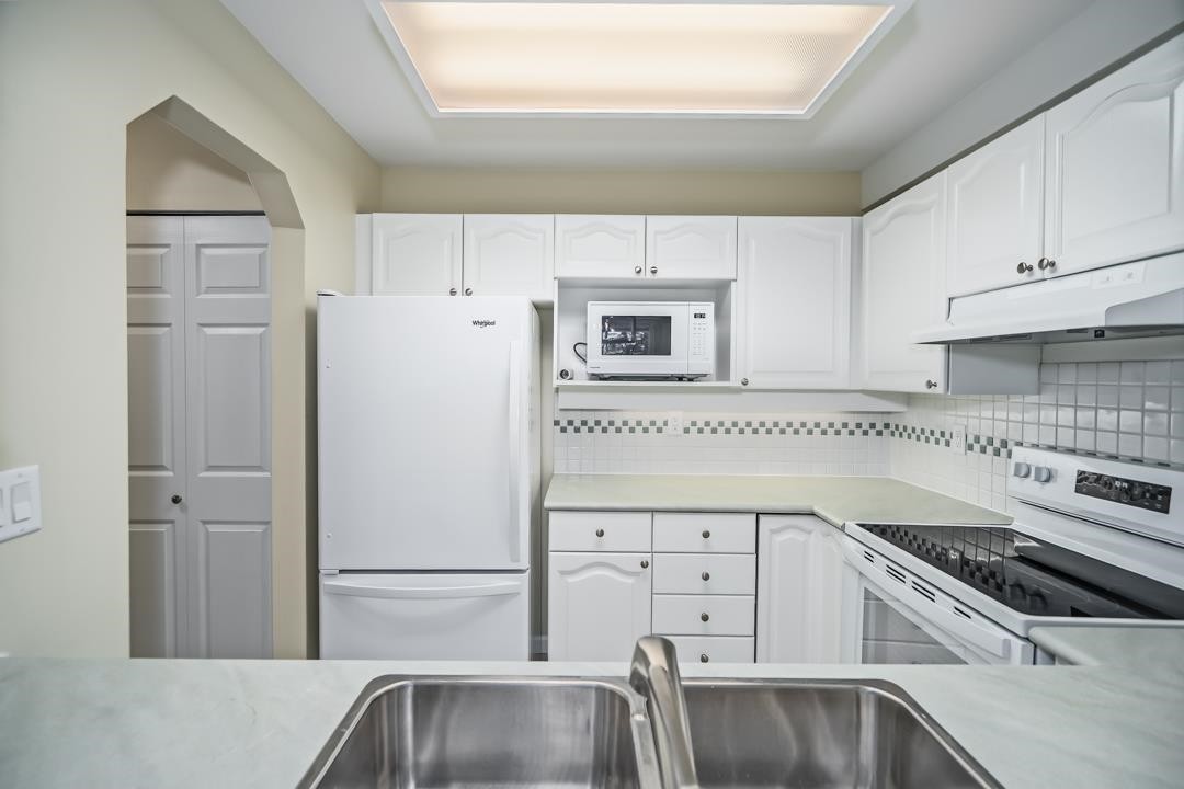 110-6707 Southpoint Drive, Burnaby, BC