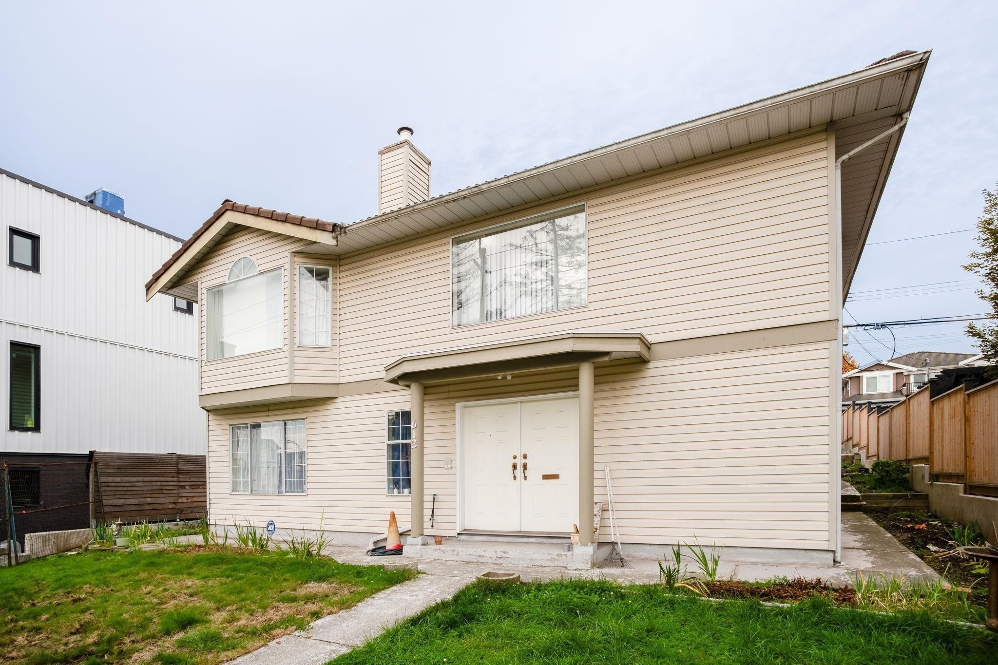 612 3Rd Street E, North Vancouver, BC