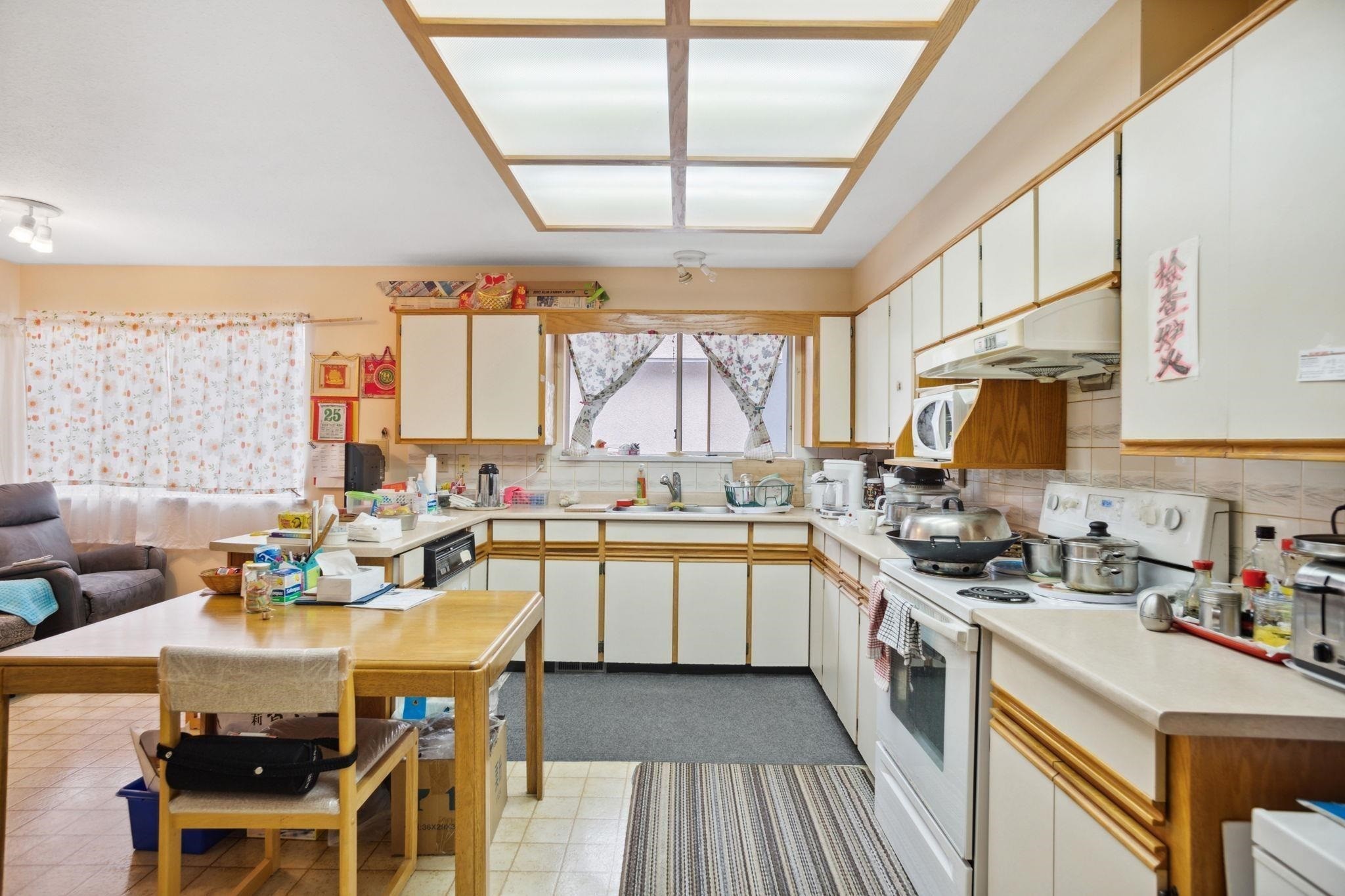 612 3Rd Street E, North Vancouver, BC