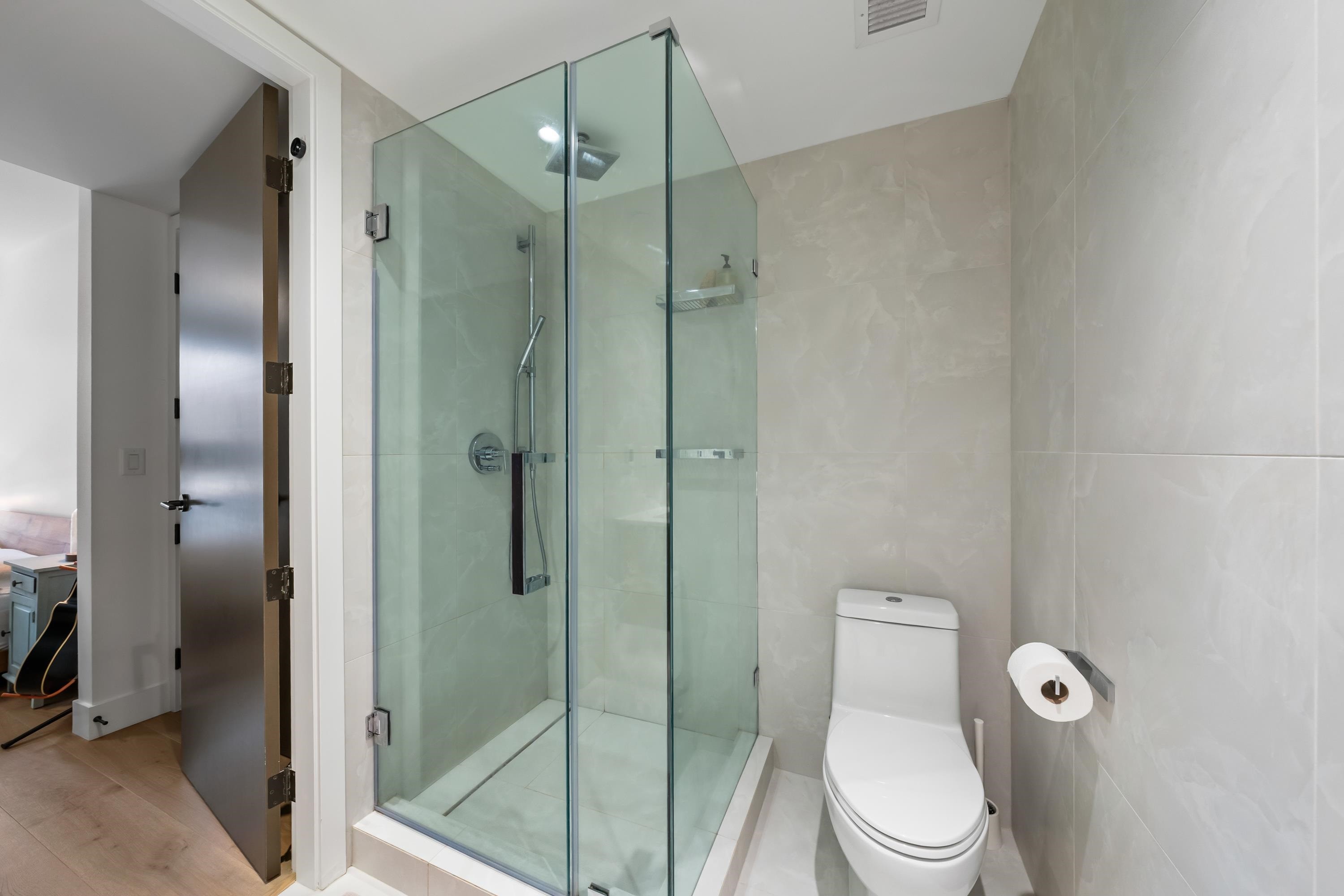 201-5089 Quebec Street, Vancouver, BC