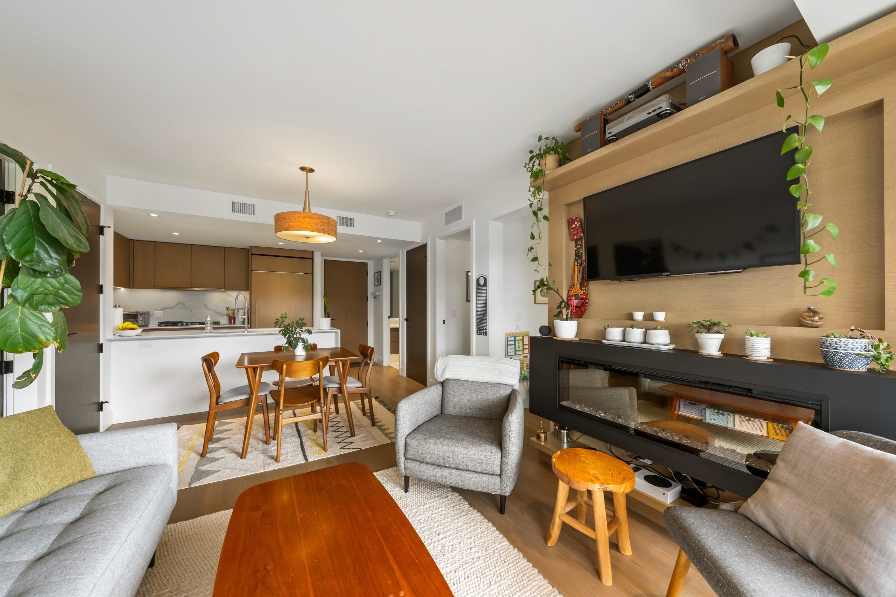 201-5089 Quebec Street, Vancouver, BC