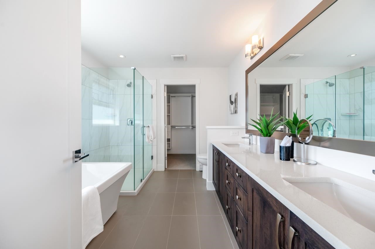 1431 Strawline Hill Street, Coquitlam, BC