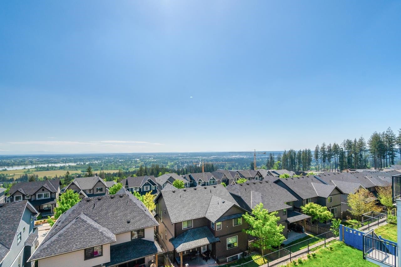 1431 Strawline Hill Street, Coquitlam, BC