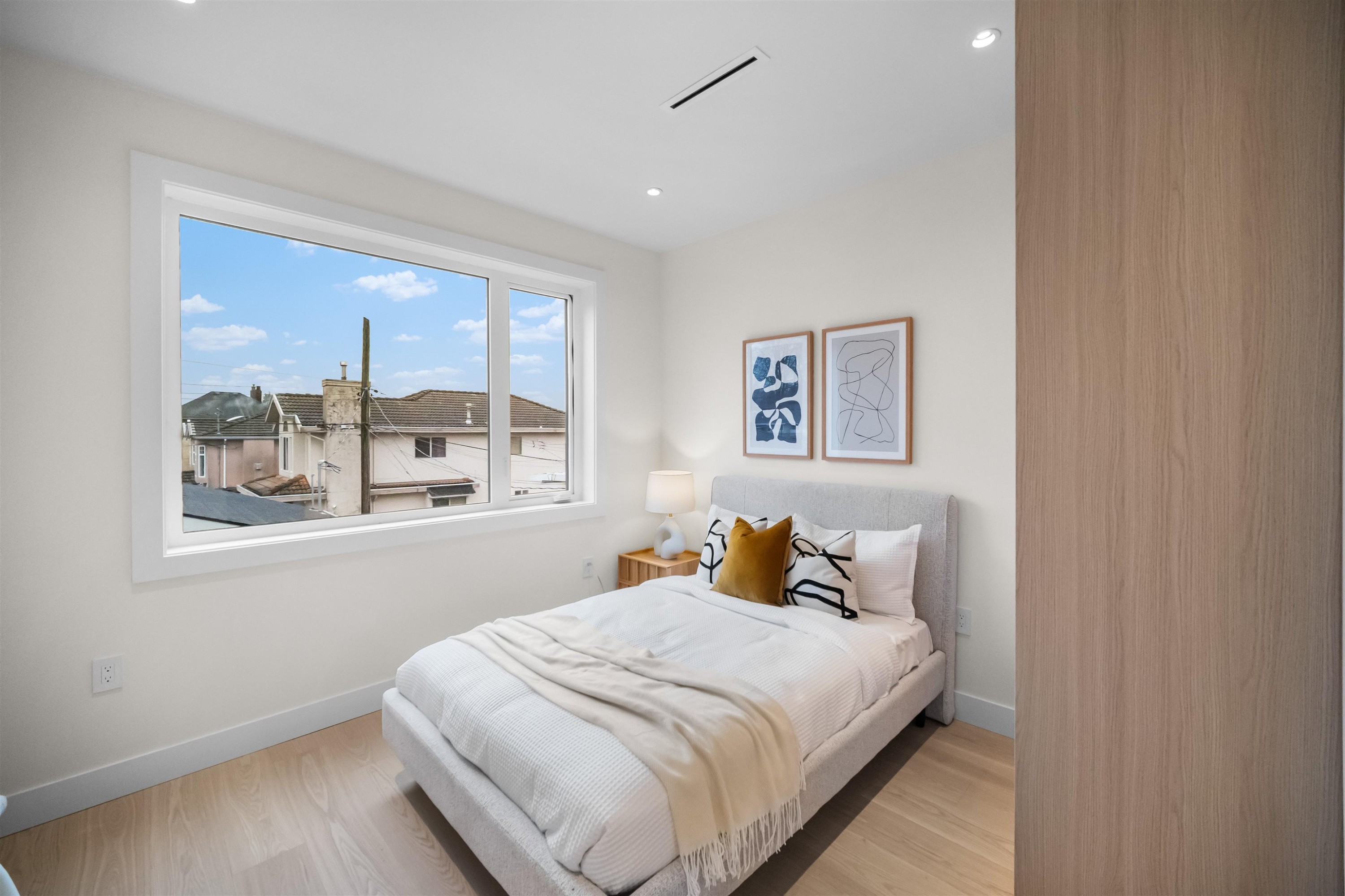 1671 31St Avenue E, Vancouver, BC