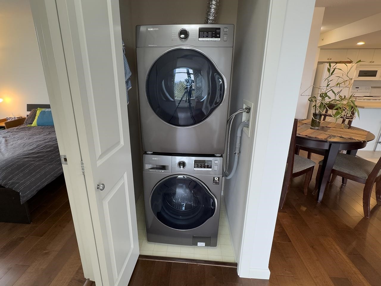 702-615 Hamilton Street, New Westminster, BC