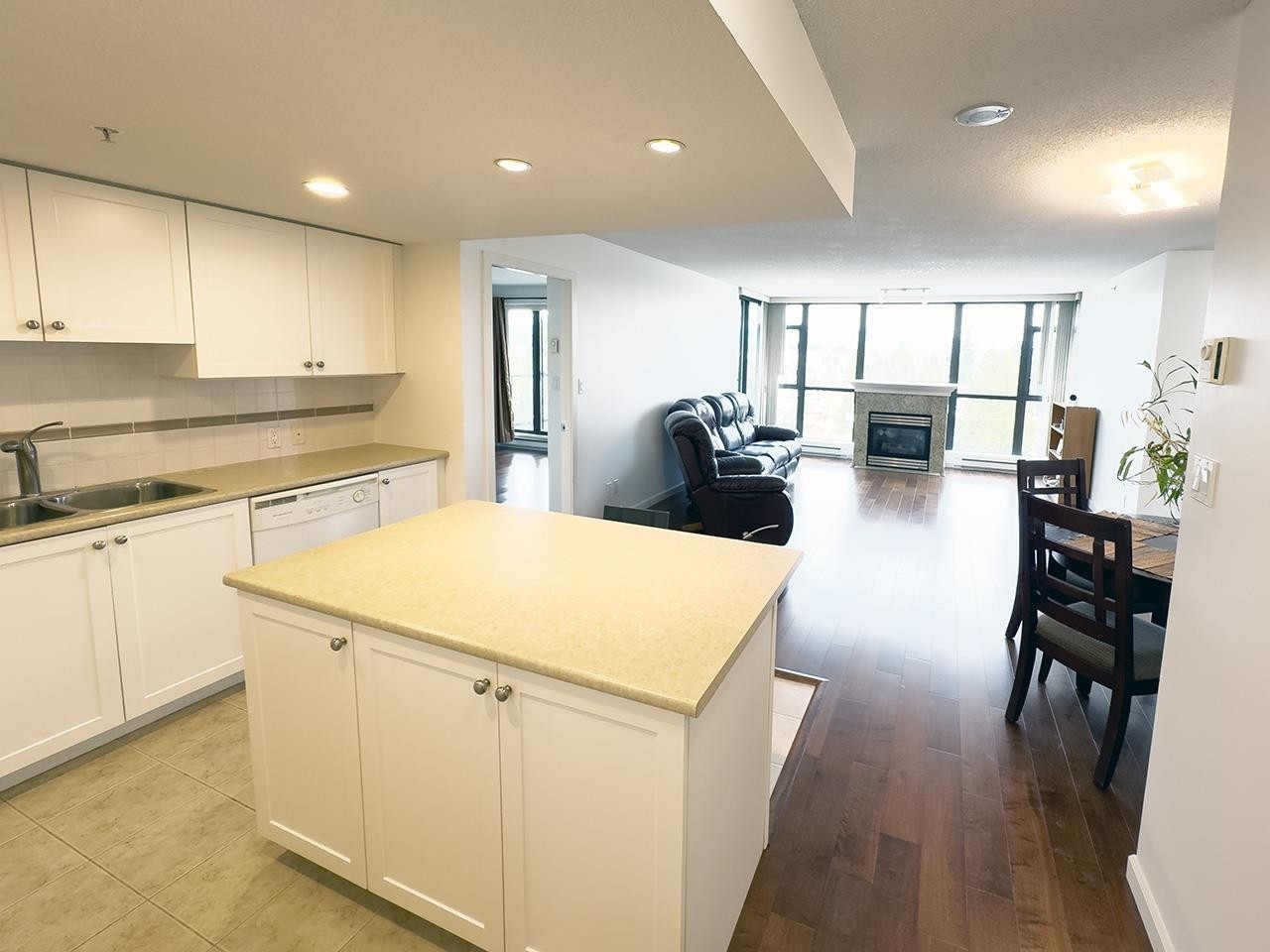 702-615 Hamilton Street, New Westminster, BC