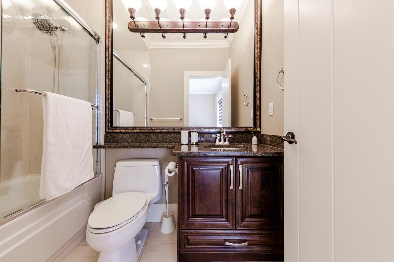 5628 Gibbons Drive, Richmond, BC