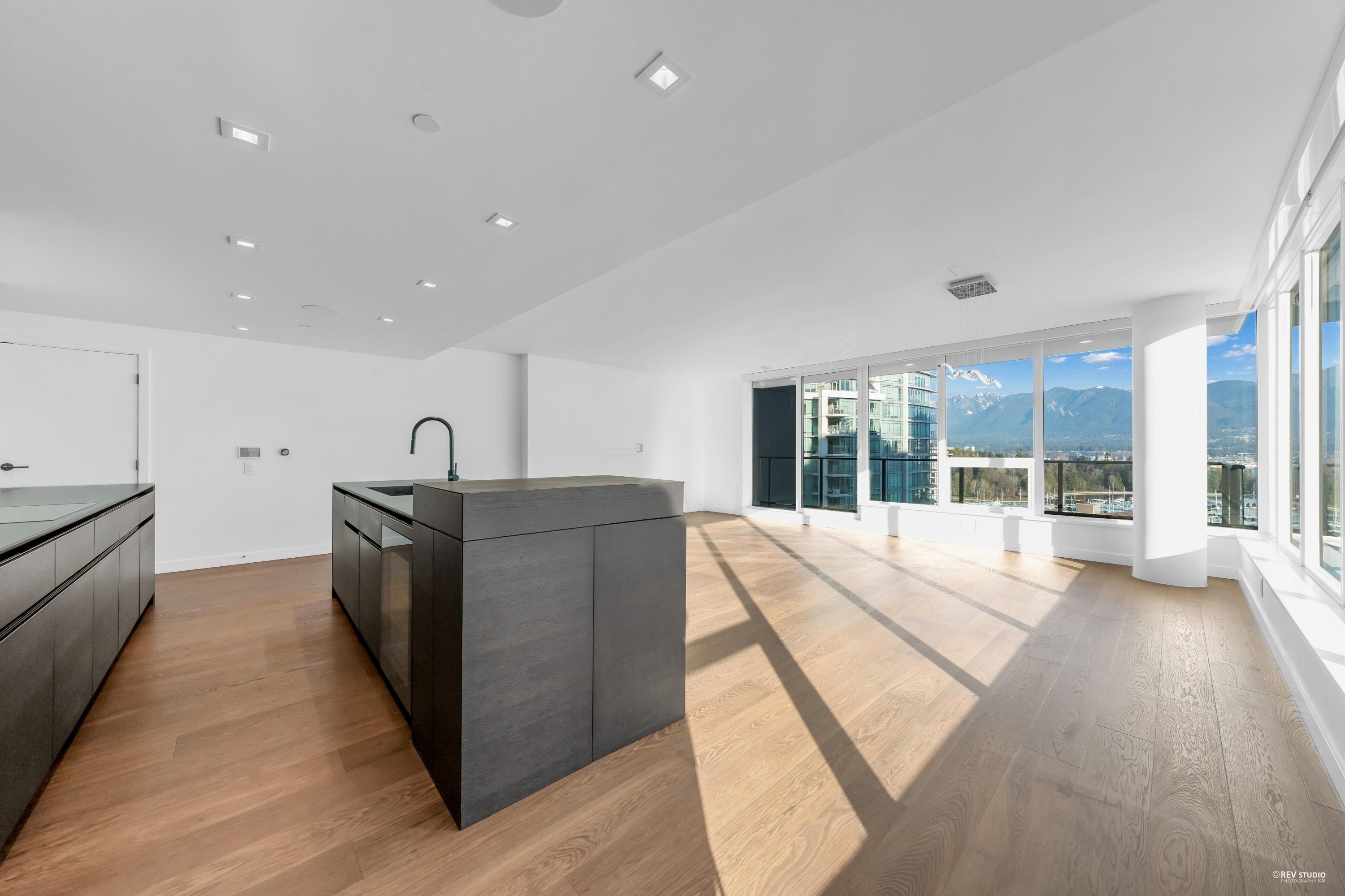 1602-620 Cardero Street, Vancouver, BC