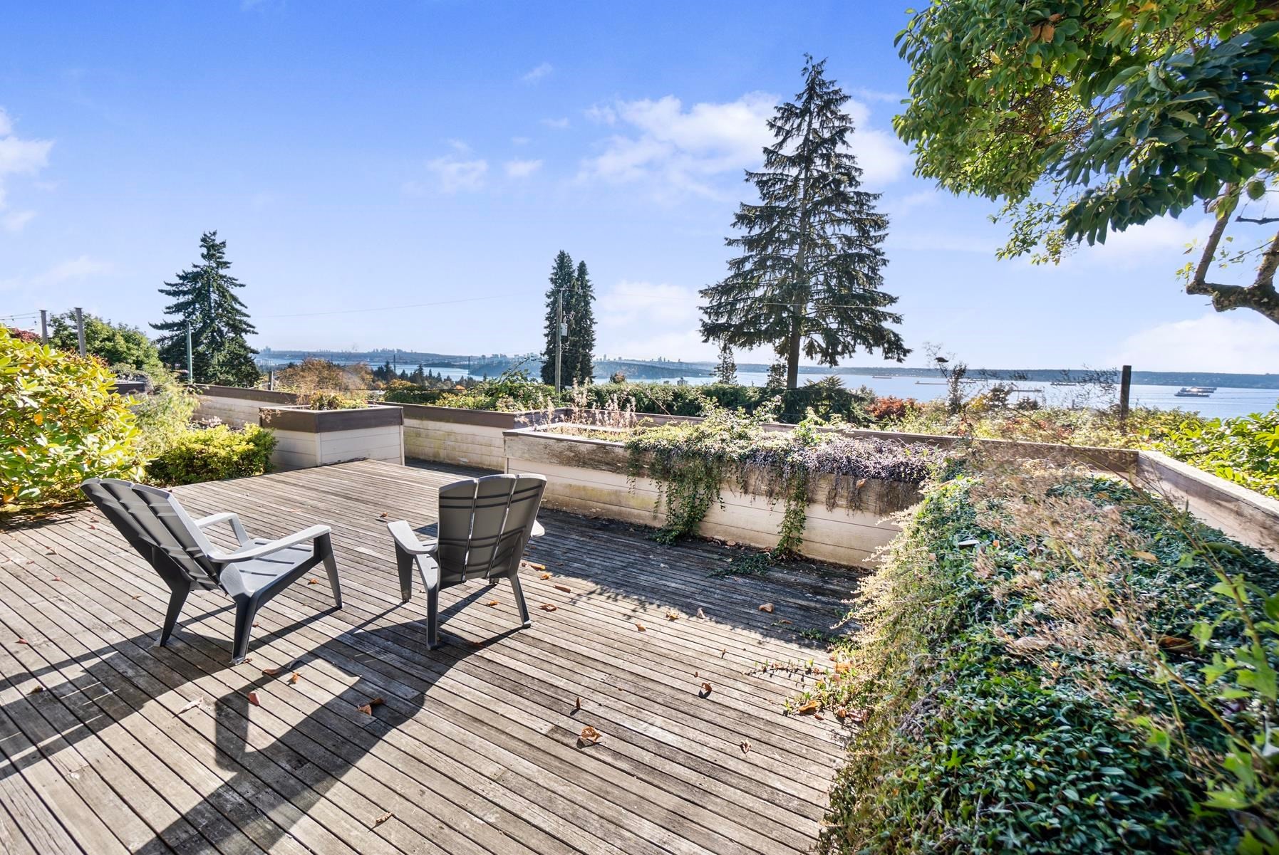 2233 Palmerston Avenue, West Vancouver, BC