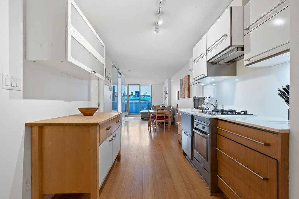 406-718 Main Street, Vancouver, BC