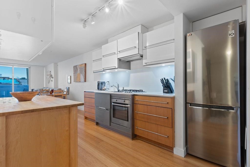 406-718 Main Street, Vancouver, BC