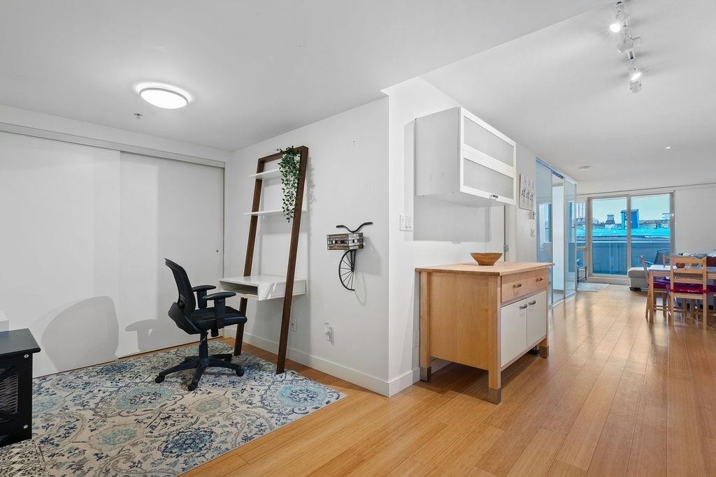 406-718 Main Street, Vancouver, BC