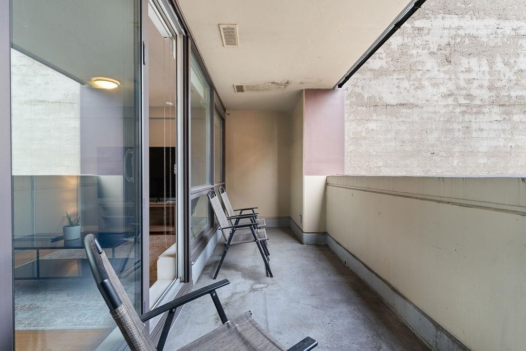 406-718 Main Street, Vancouver, BC