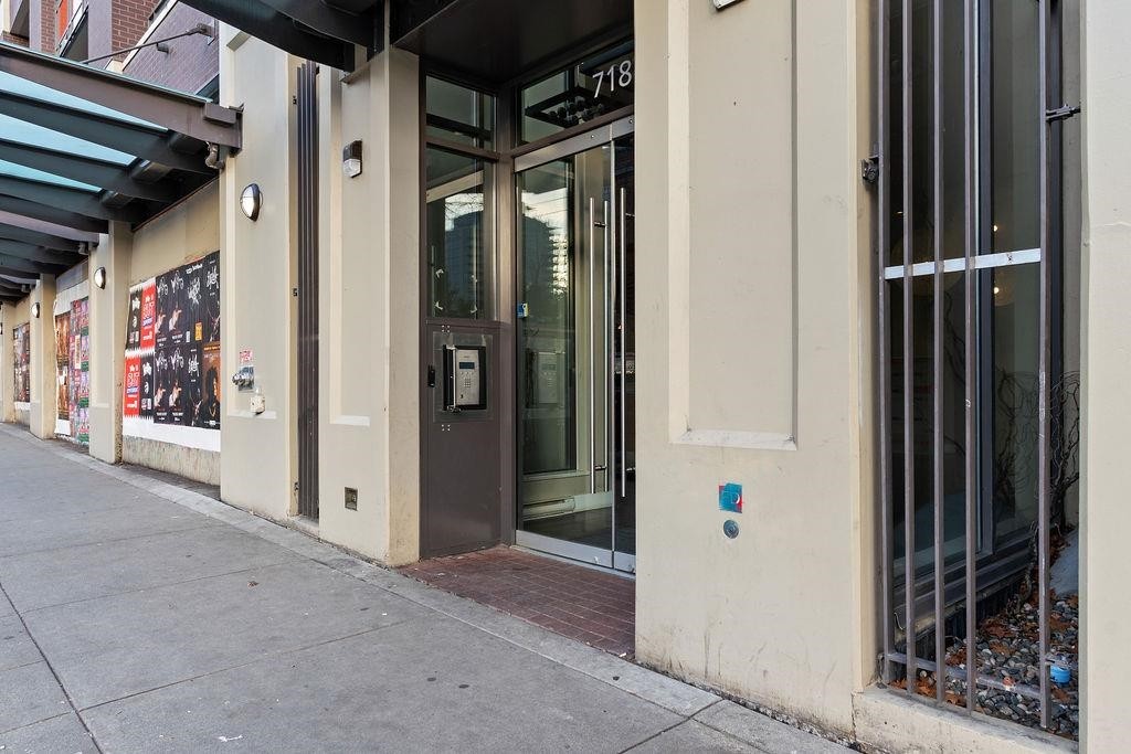 406-718 Main Street, Vancouver, BC
