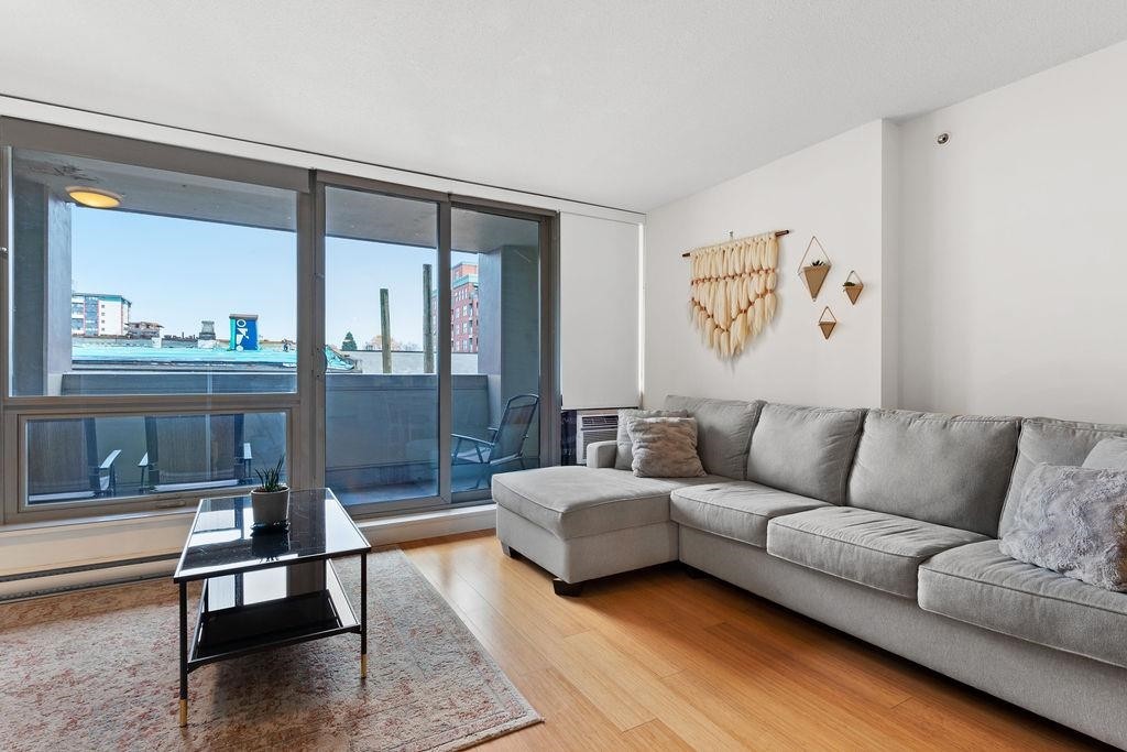 406-718 Main Street, Vancouver, BC