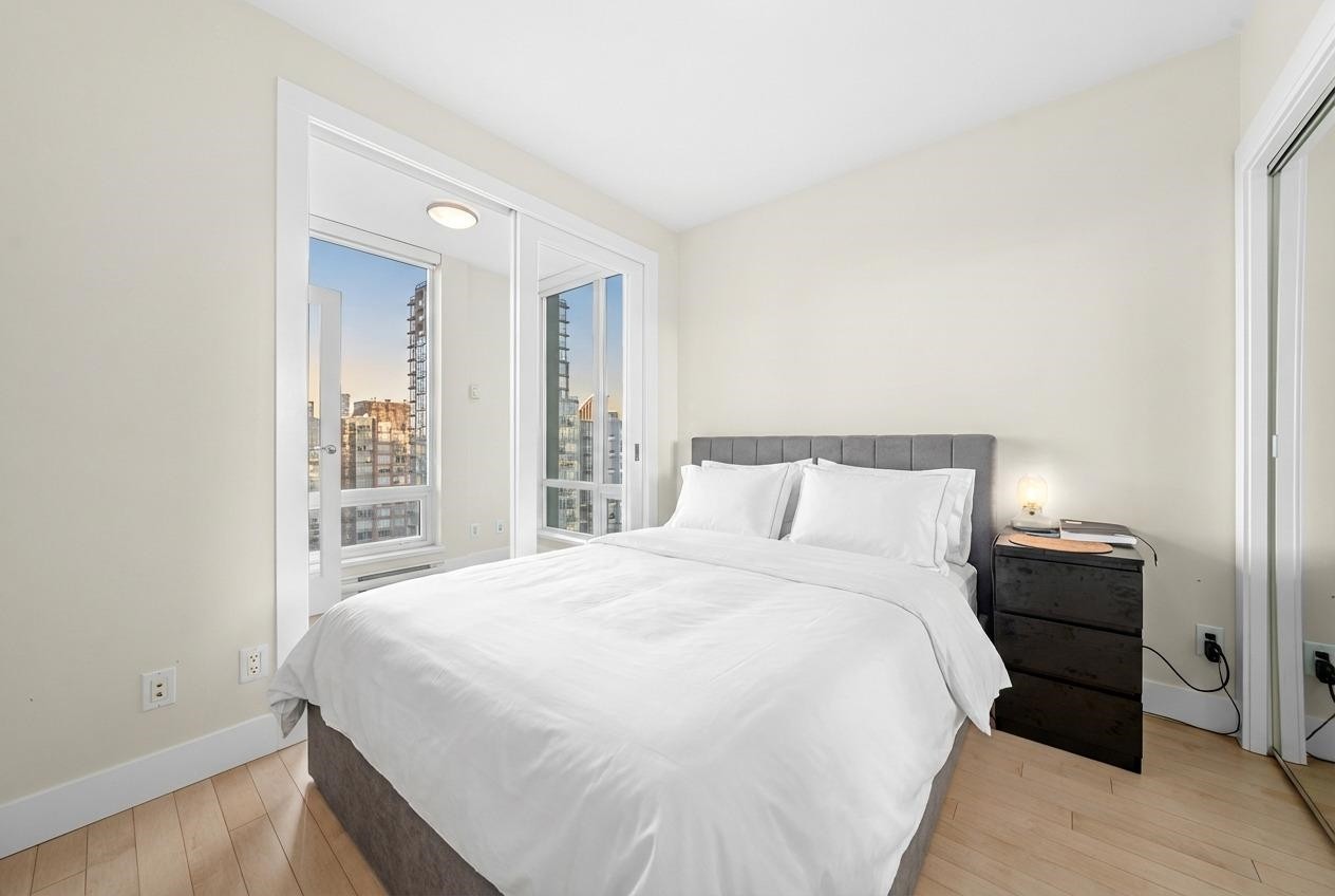 2106-535 Smithe Street, Vancouver, BC